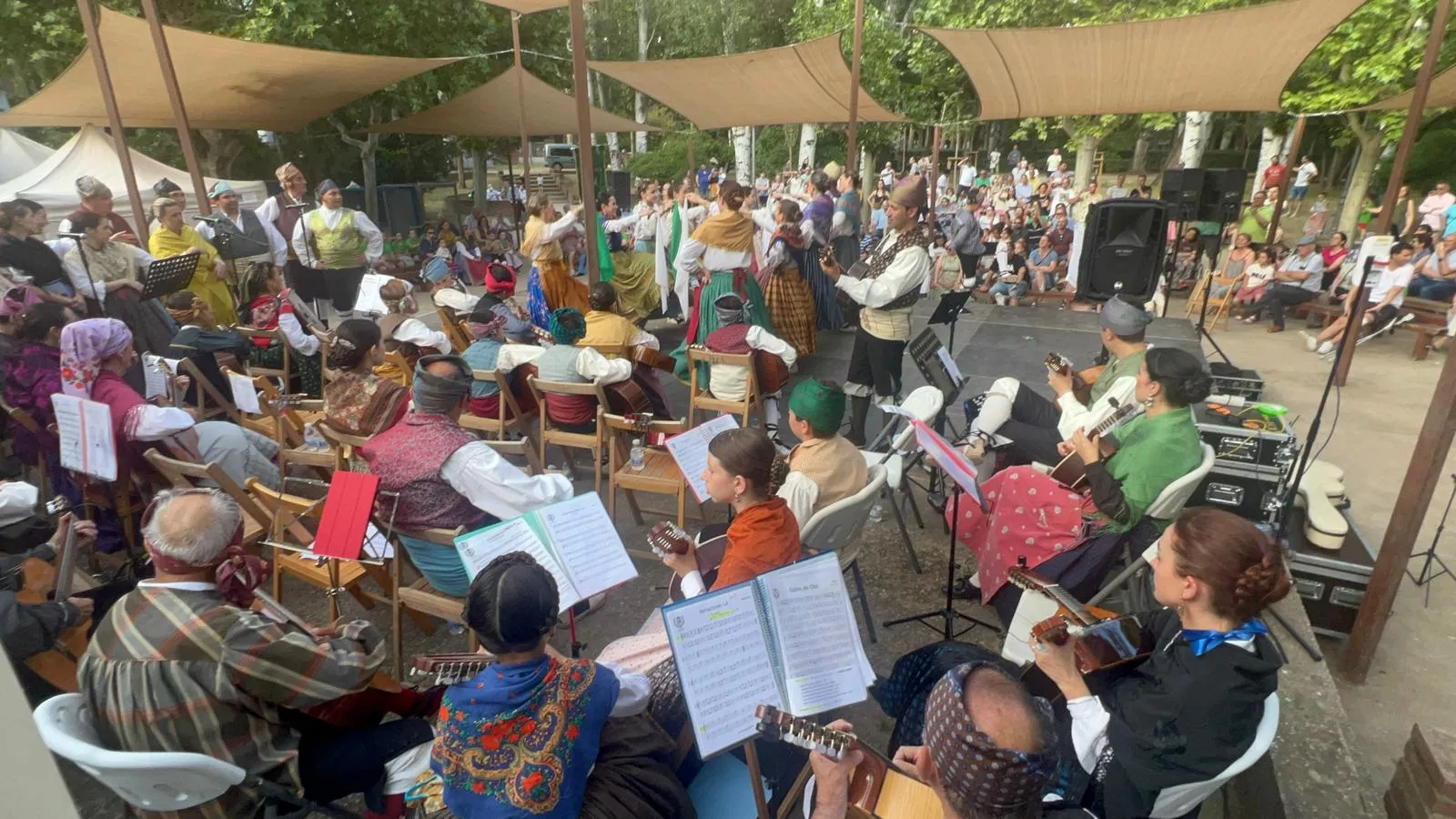 Fin de curso de la Escuela de Folklore Santa Cecilia.
