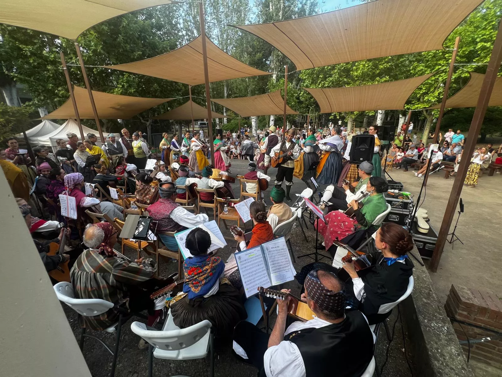Fin de curso de la Escuela de Folklore Santa Cecilia.