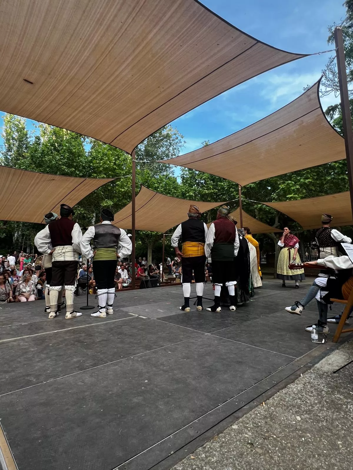 Fin de curso de la Escuela de Folklore Santa Cecilia.