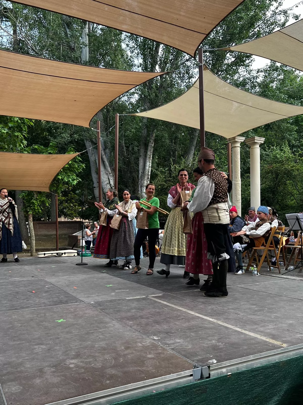 Fin de curso de la Escuela de Folklore Santa Cecilia.