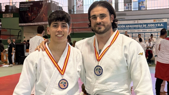 Carlos Martín y Álvaro Antoñanzas, medallistas del Club Judo Huesca en la Supercopa de España absoluta Carlos Martín y Álvaro Antoñanzas, medallistas del Club Judo Huesca en la Supercopa de España absoluta