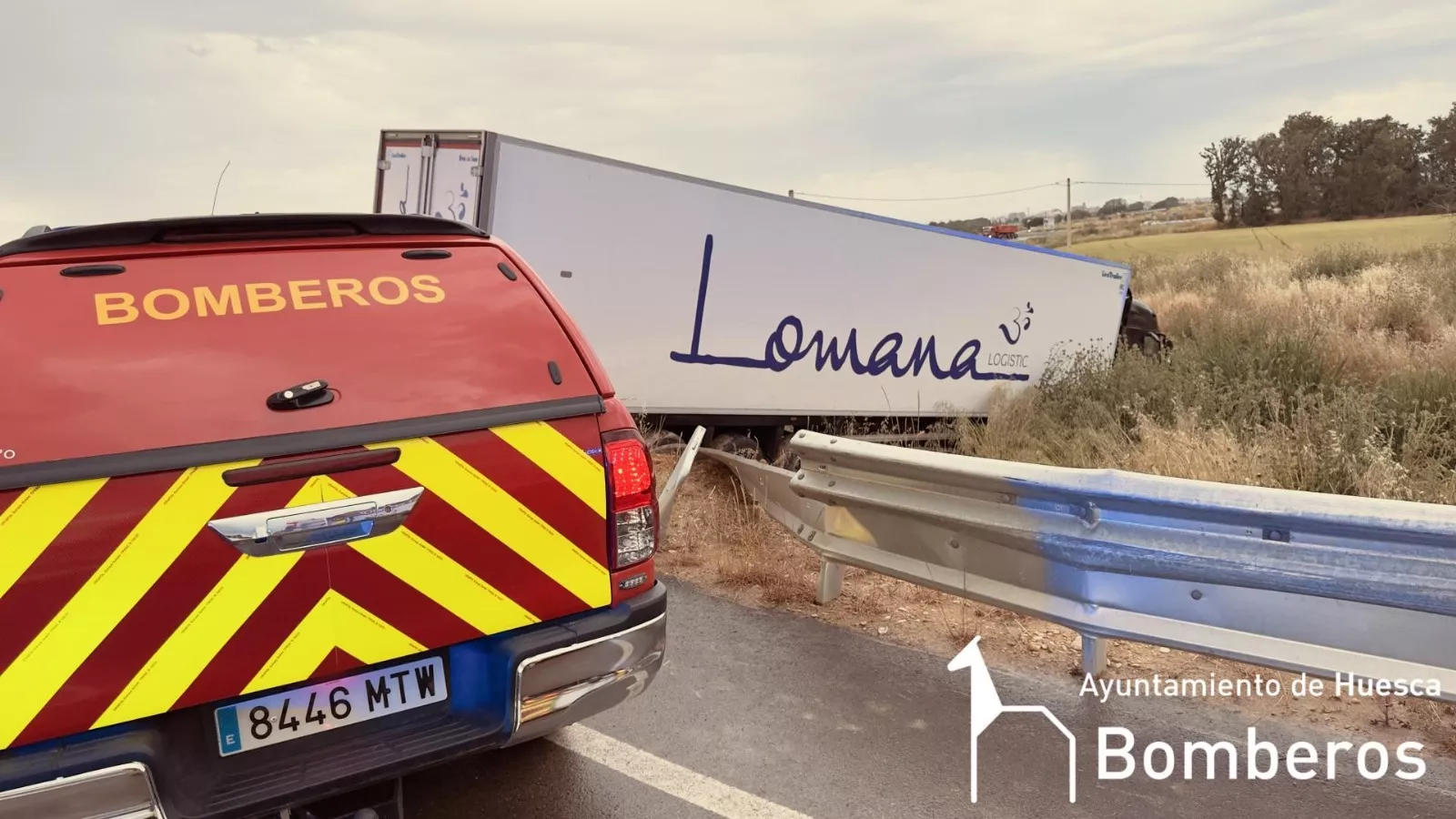 Accidente en la rotonda de Quicena y Montearagón. 