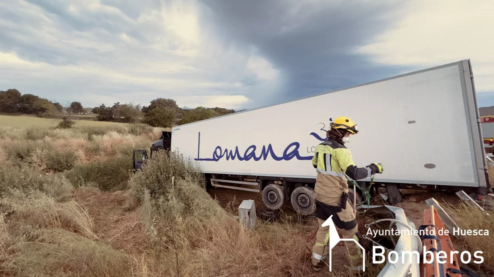 Accidente en la rotonda de Quicena y Montearagón. 