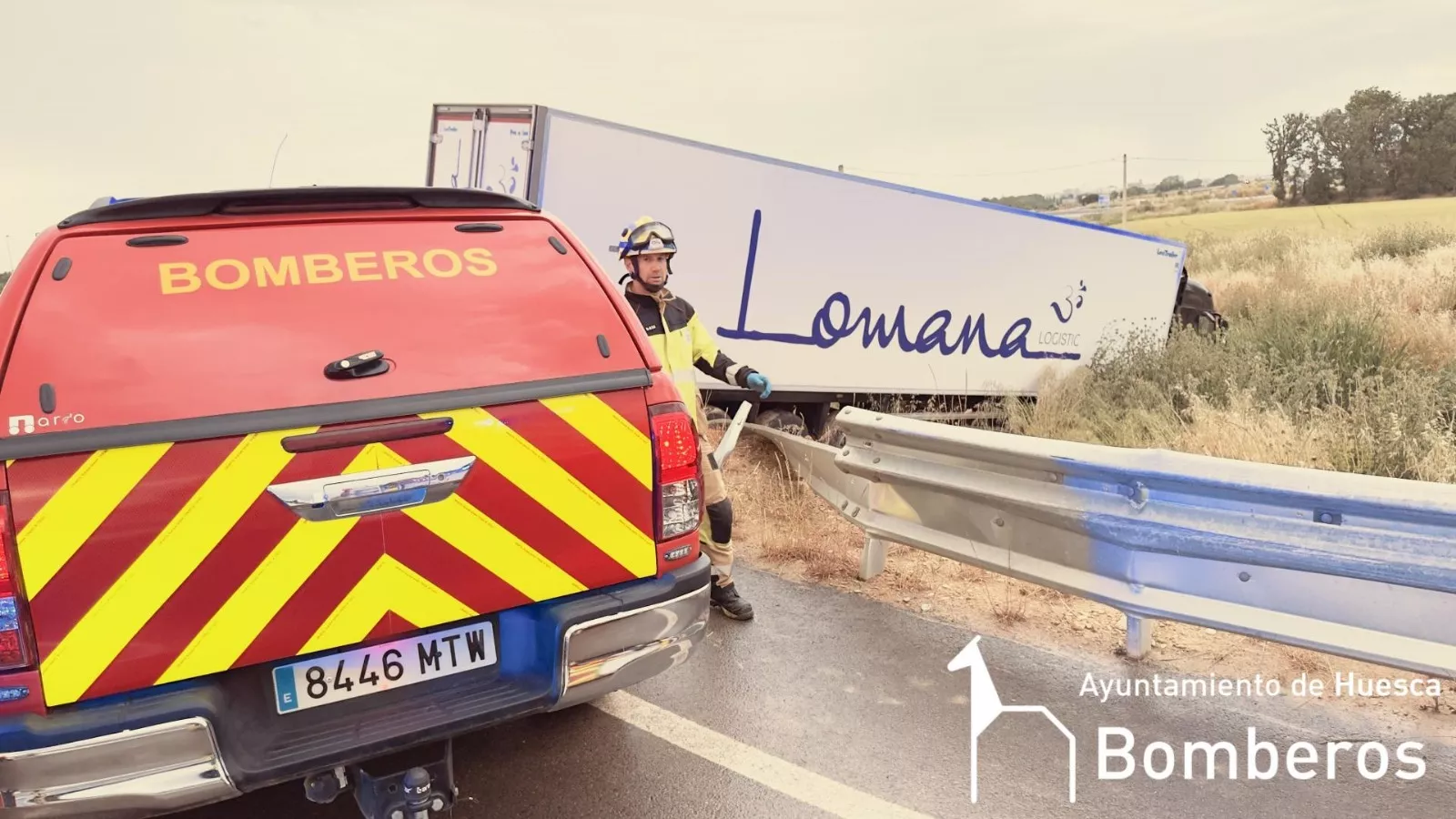 Accidente en la rotonda de Quicena y Montearagón. 