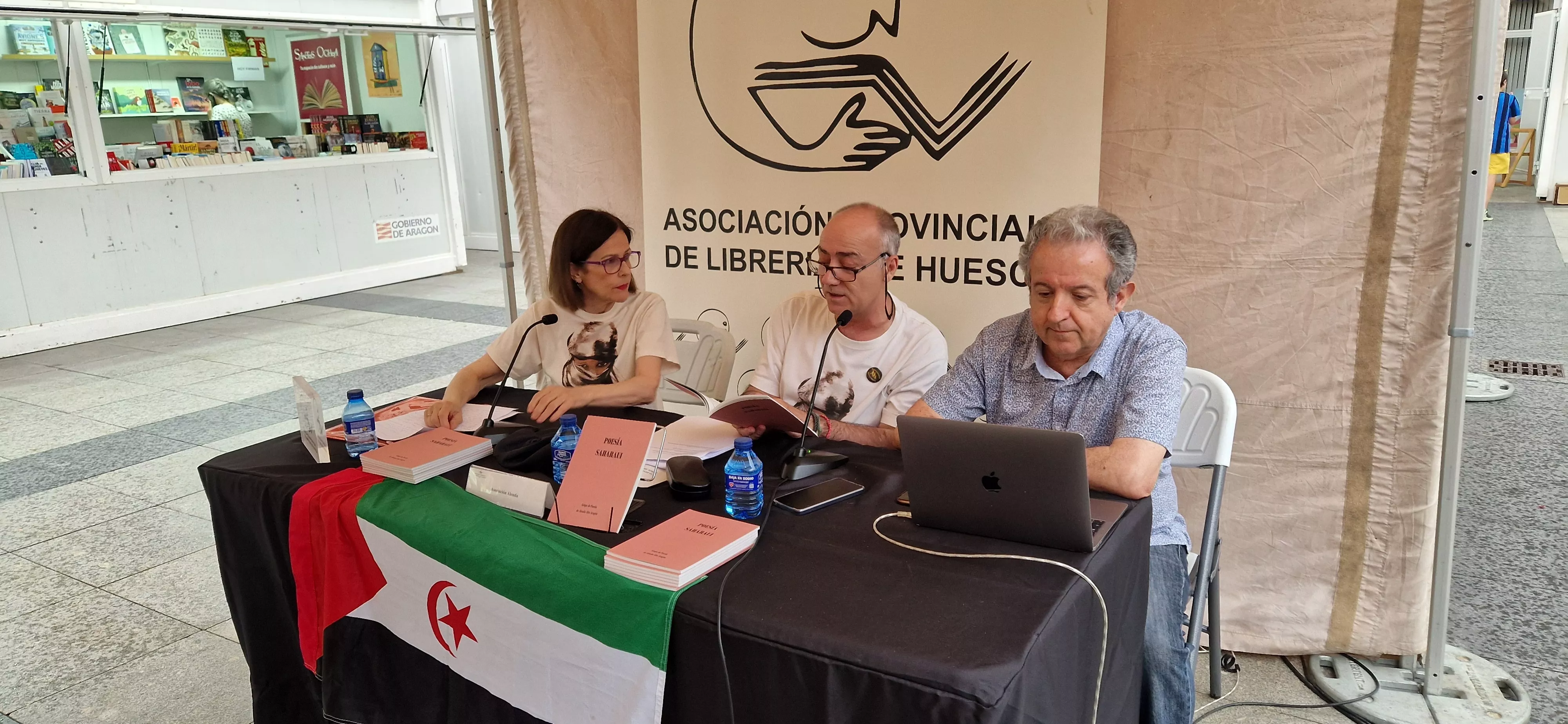 Poesía saharaui en castellano. Foto Myriam Martínez