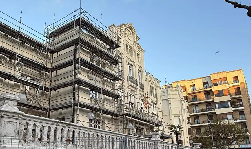 El Casino oscense es uno de los escasos ejemplos de arquitectura modernista en Aragón.UTE Fav Arquitectura + Sixto Marín se hará cargo del Proyecto de mejora del Casino oscense