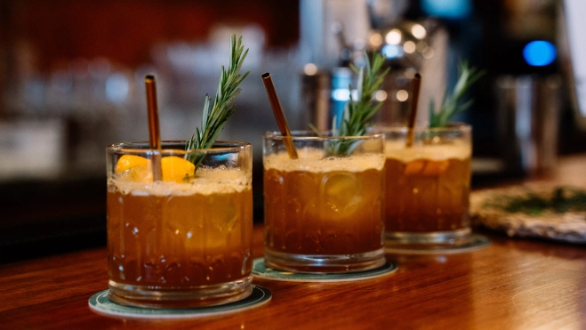 cóctel preparado en la presentación. cóctel preparado en la presentación.