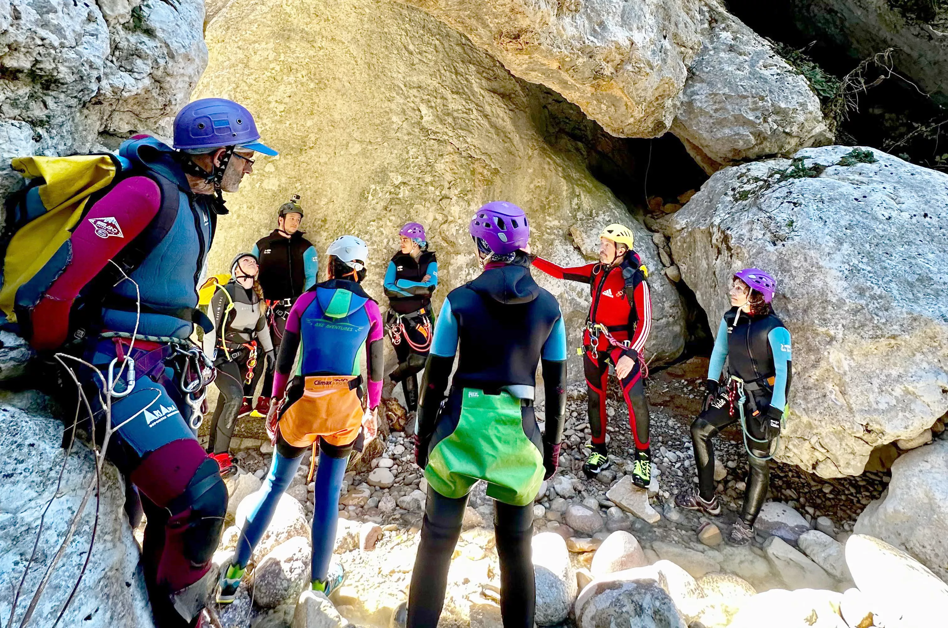 La sección de barrancos del Club de Montaña Nabaín organiza una salida interpretada geológico-barranquista.