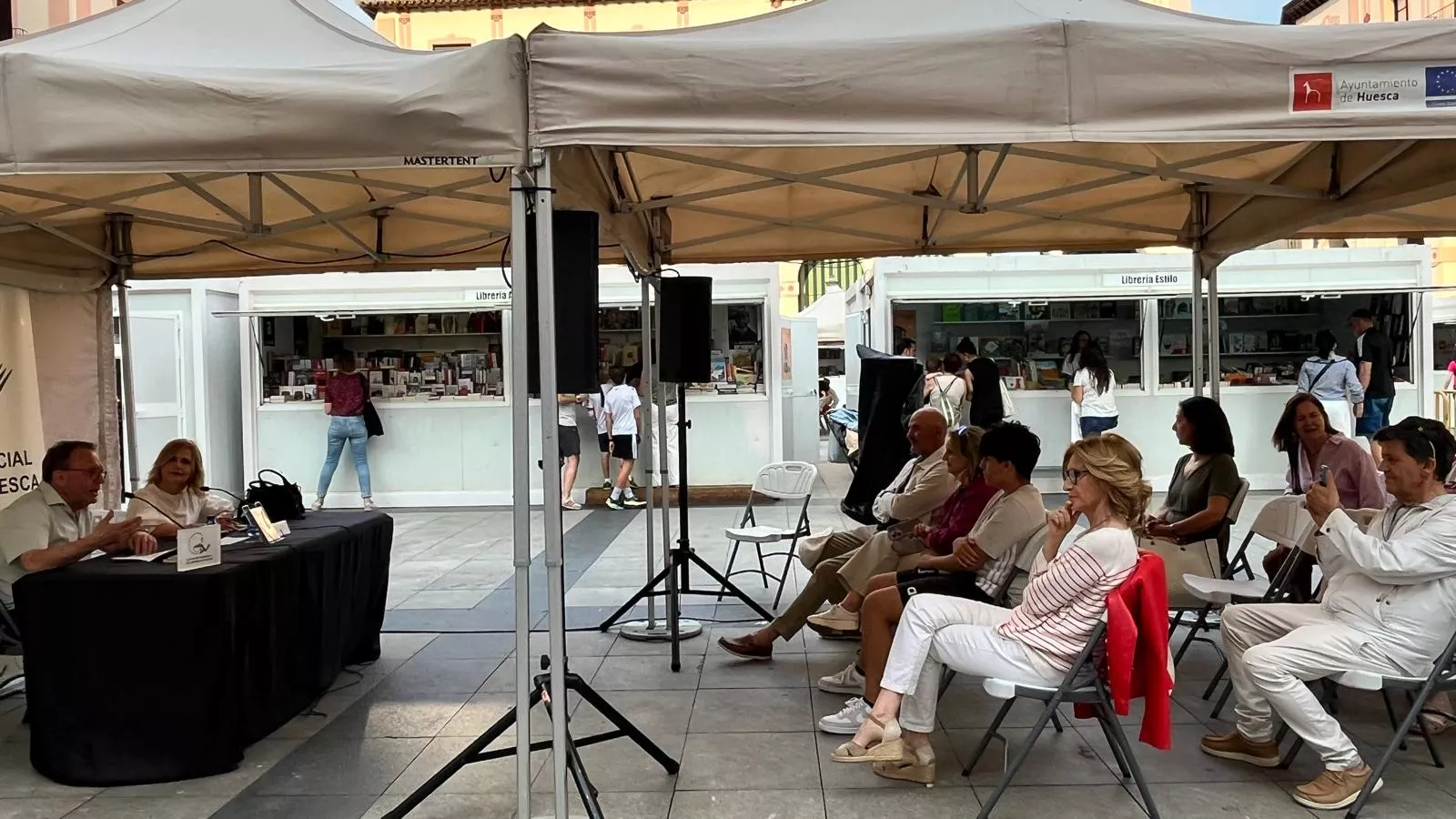 Presentación en la 41 Feria del Libro de Huesca. Foto Mercedes Manterola