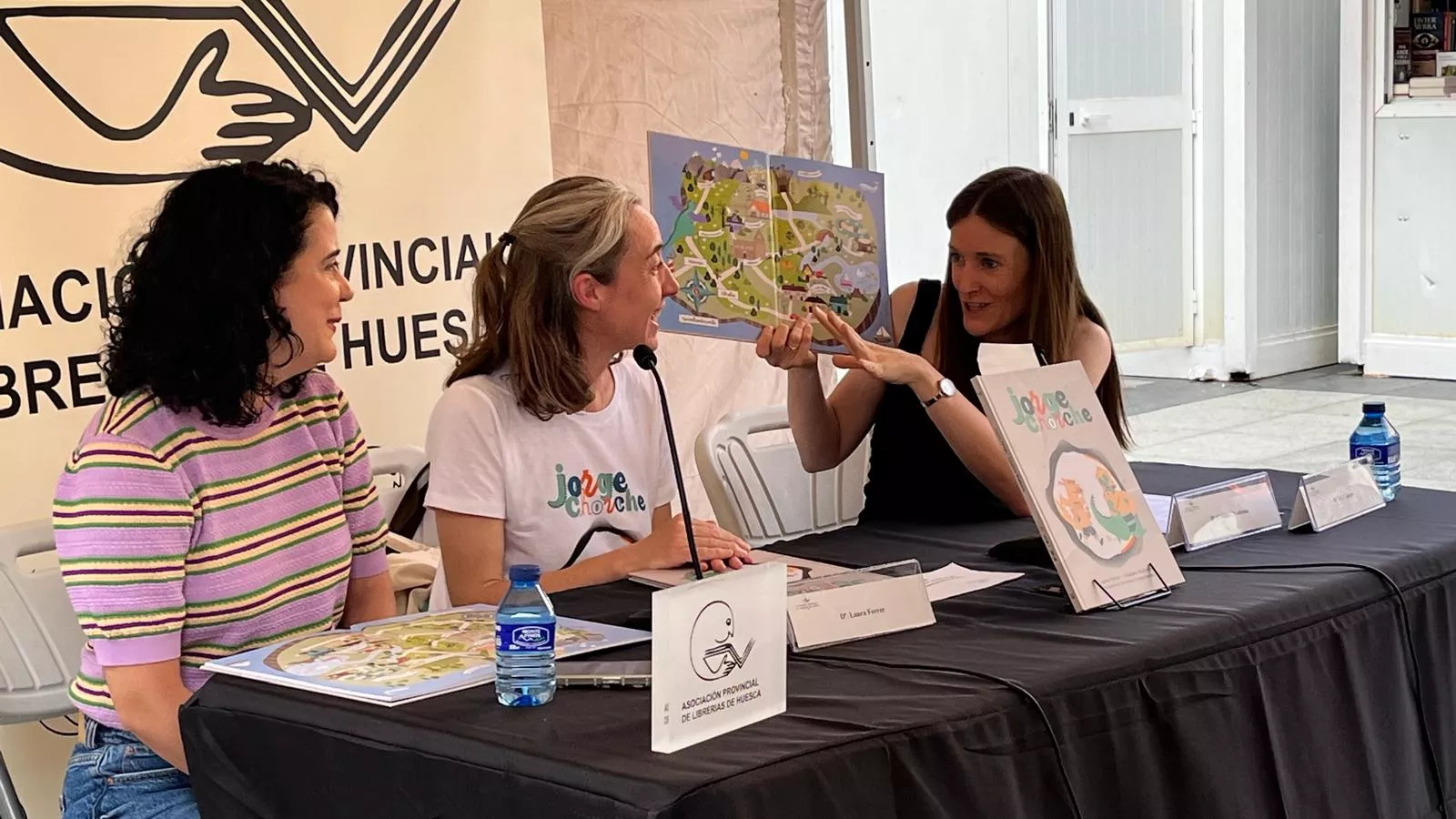 Presentación de 'Jorge/Chorche' con Cristina Madrona, Laura Ferrer e Iris Campo en la 41 Feria del Libro de Huesca. Foto Mercedes Manterola