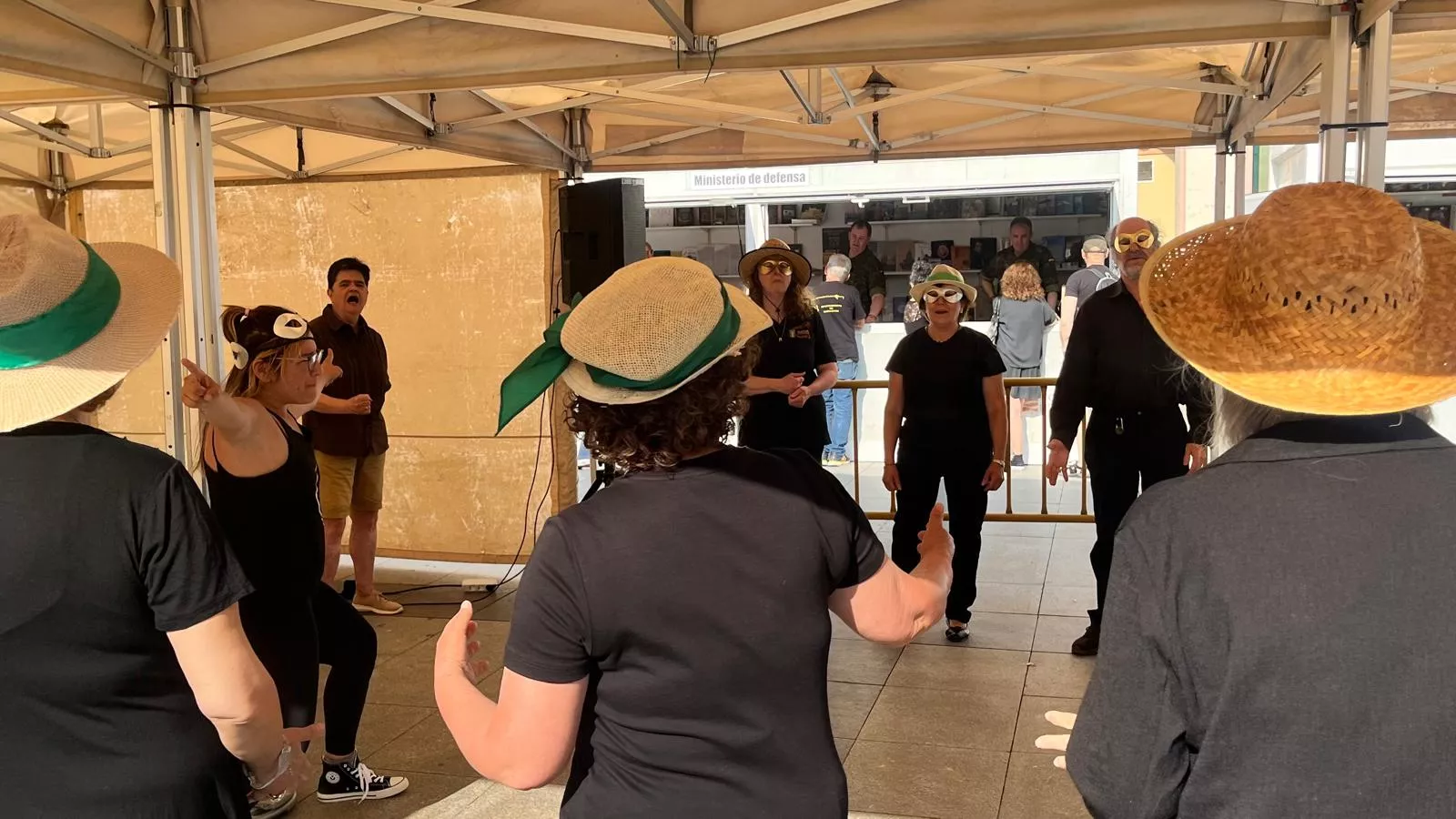 "Conciertillo descarado"  en la 41 Feria del Libro de Huesca. Foto Mercedes Manterola