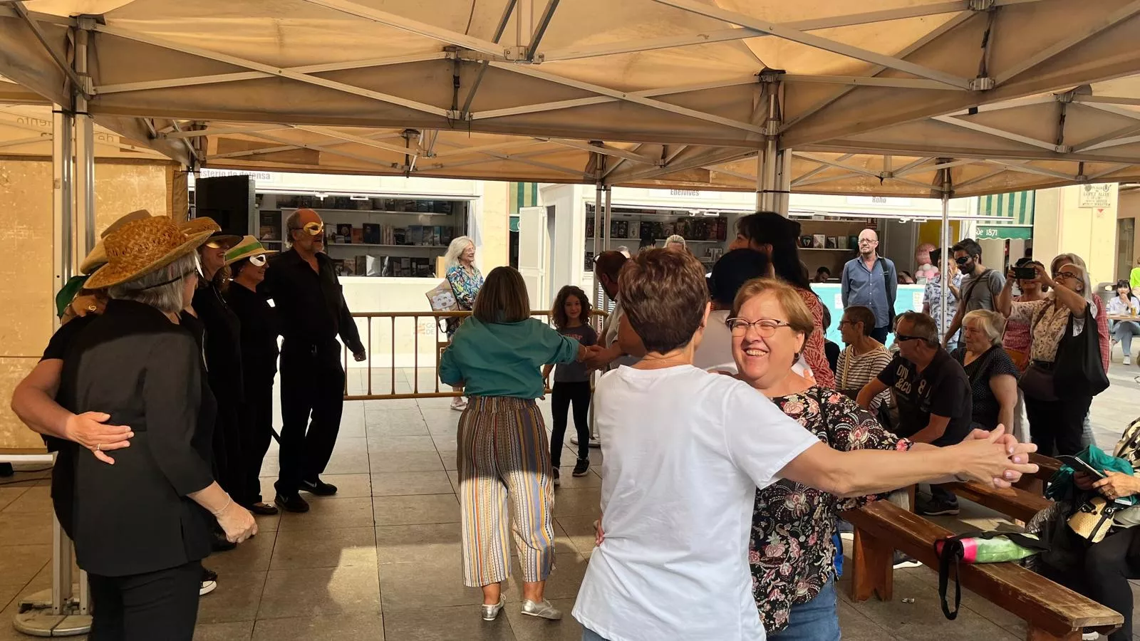 "Conciertillo descarado"  en la 41 Feria del Libro de Huesca. Foto Mercedes Manterola