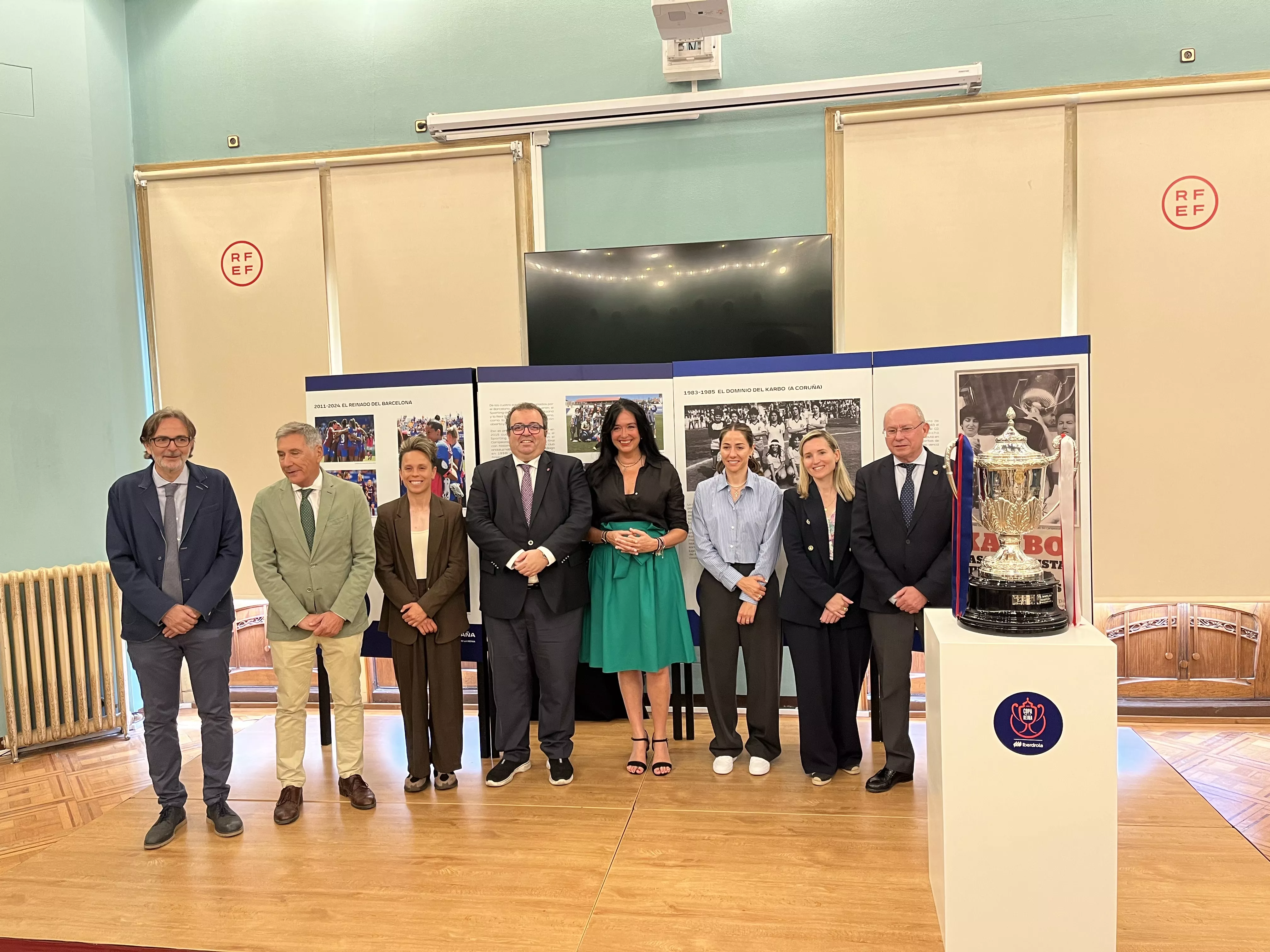 Llegada de la Copa de la Reina a Huesca. Foto: Adri Mora