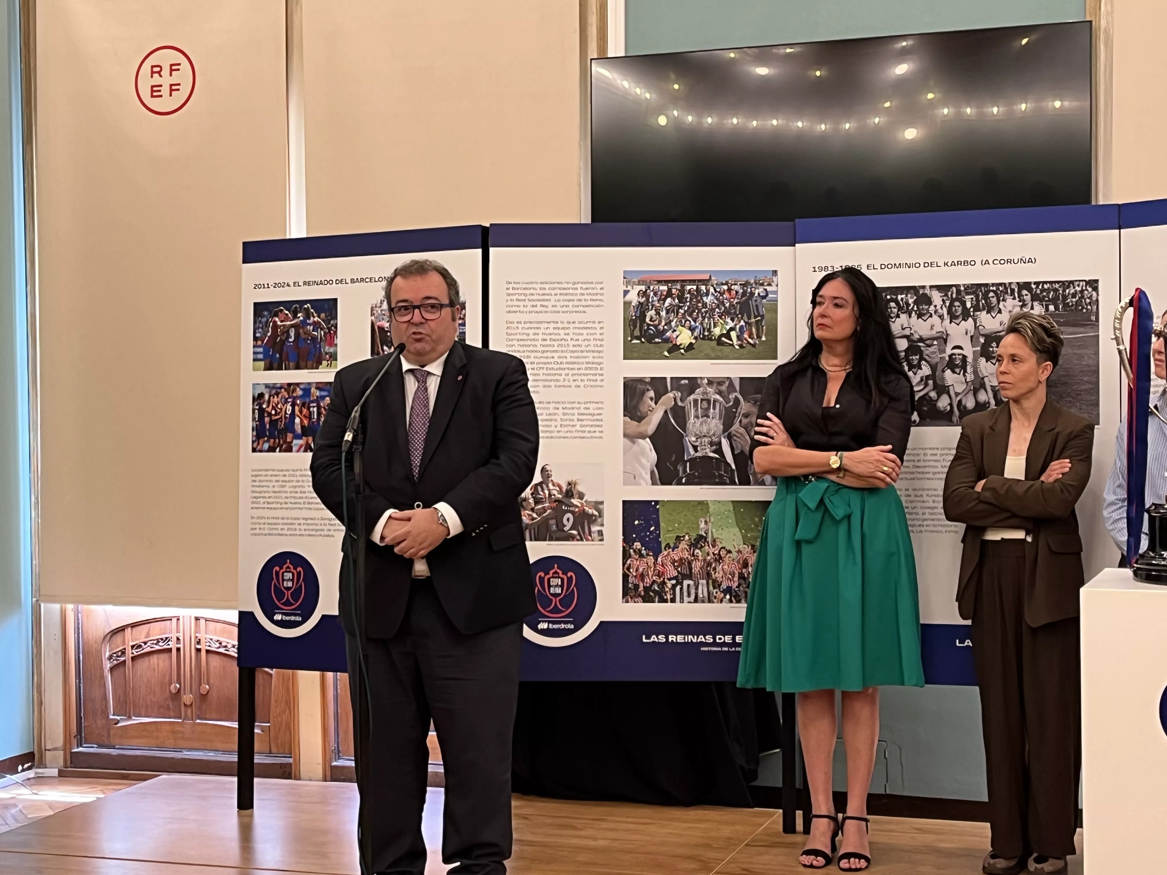 Llegada de la Copa de la Reina a Huesca. Foto: Adri Mora