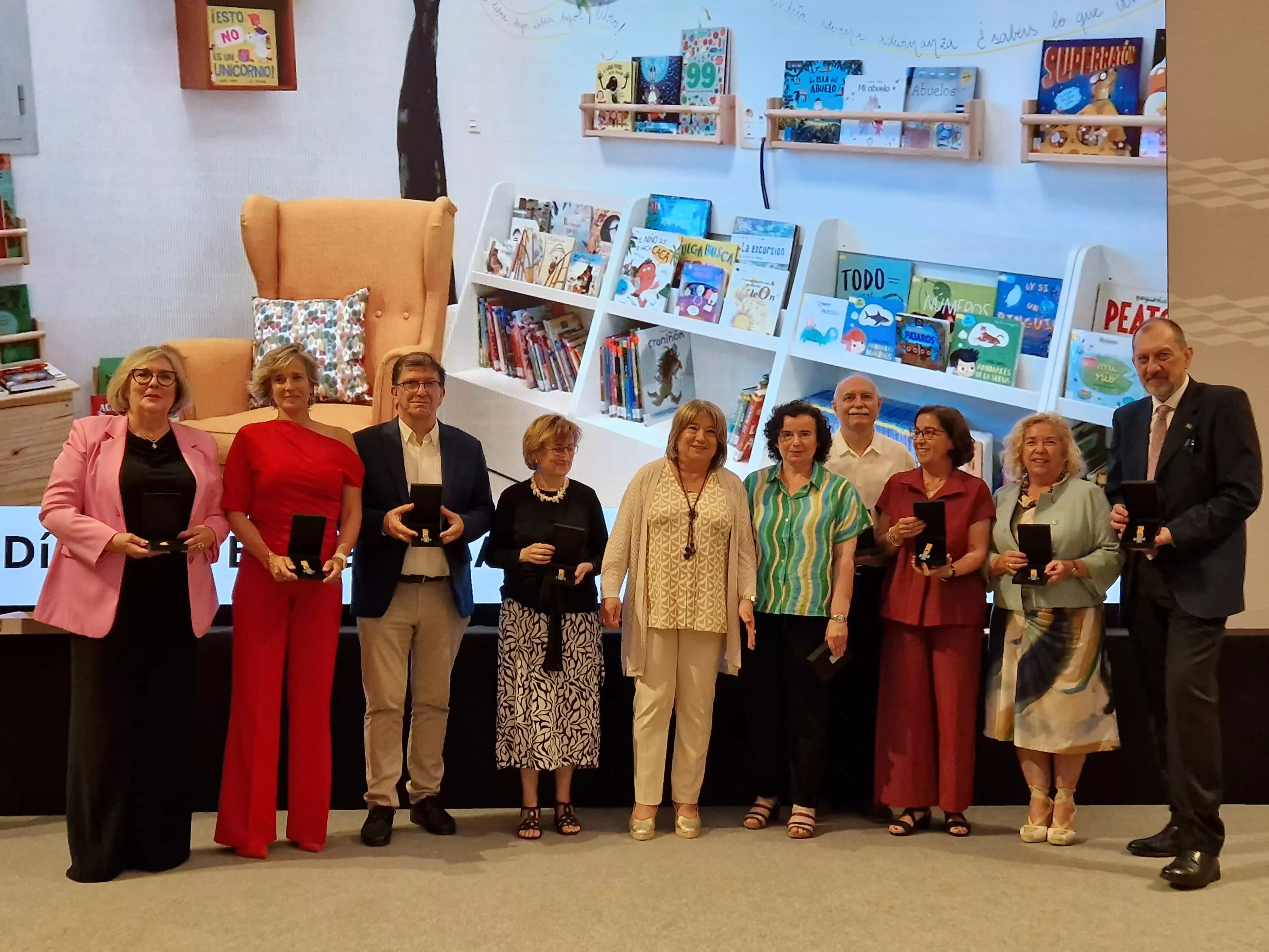 Fotografía de los premiados con las Cruces de San José de Calasanz Fotografía de los premiados con las Cruces de San José de Calasanz