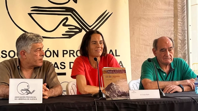 Presentación de Paula Figols en la Feria del Libro de Huesca. Presentación de Paula Figols en la Feria del Libro de Huesca.