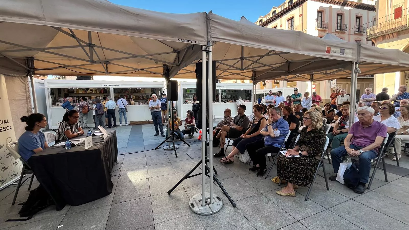 Presentación de Sandra Blasco en la Feria del Libro de Huesca. Foto Mercedes Manterola