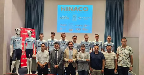 Foto de familia en la presentación