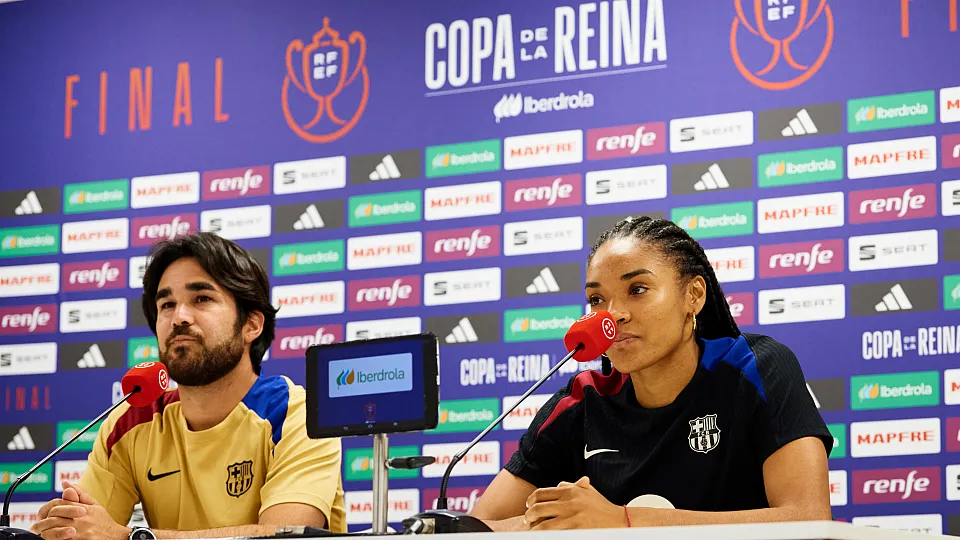 Pere Romeu y Salma Paralluelo, en rueda de prensa. Foto: RFEF