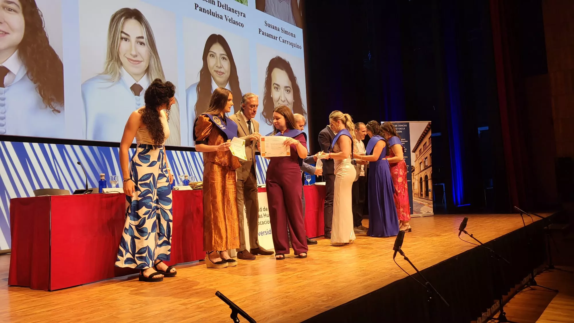 Graduación Facultad de Ciencias Humanas y de la Eduación. Foto Javier García Antón