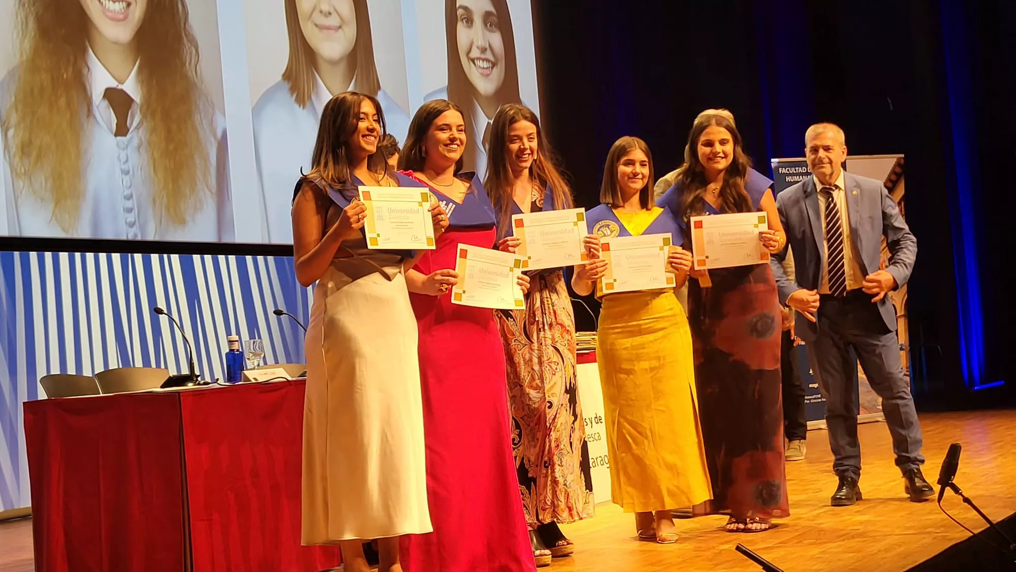 Graduación Facultad de Ciencias Humanas y de la Eduación. Foto Javier García Antón