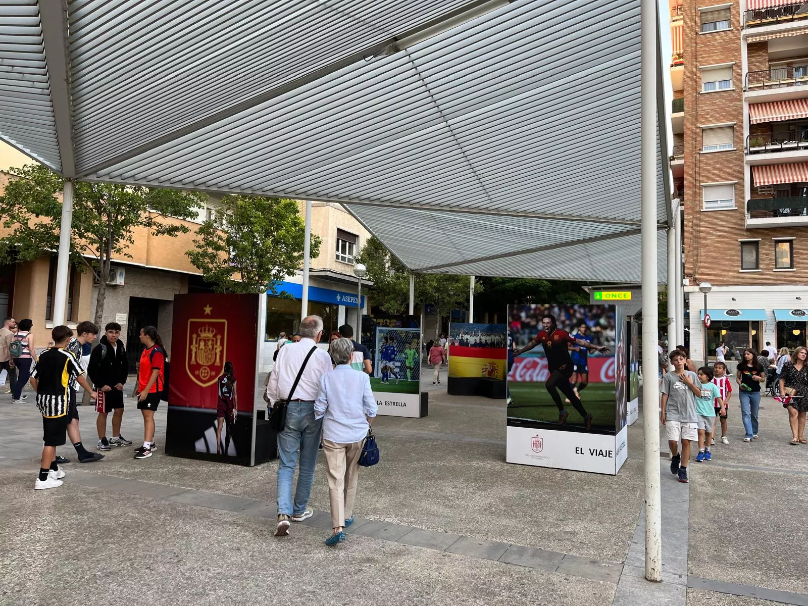 Fan Zone en la plaza San Antonio. Foto: Adri Mora