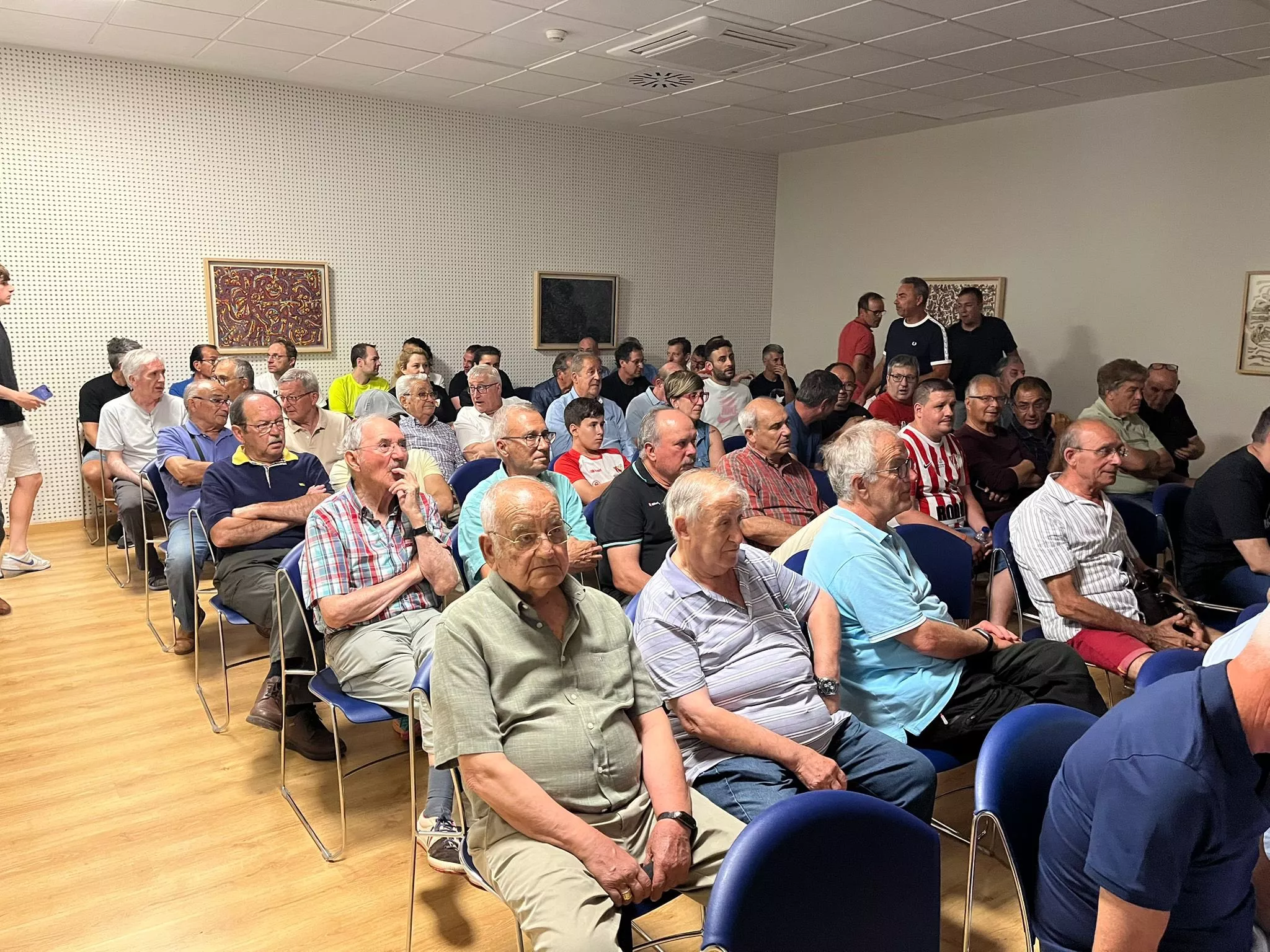 Asamblea del Barbastro celebrada el pasado martes. 