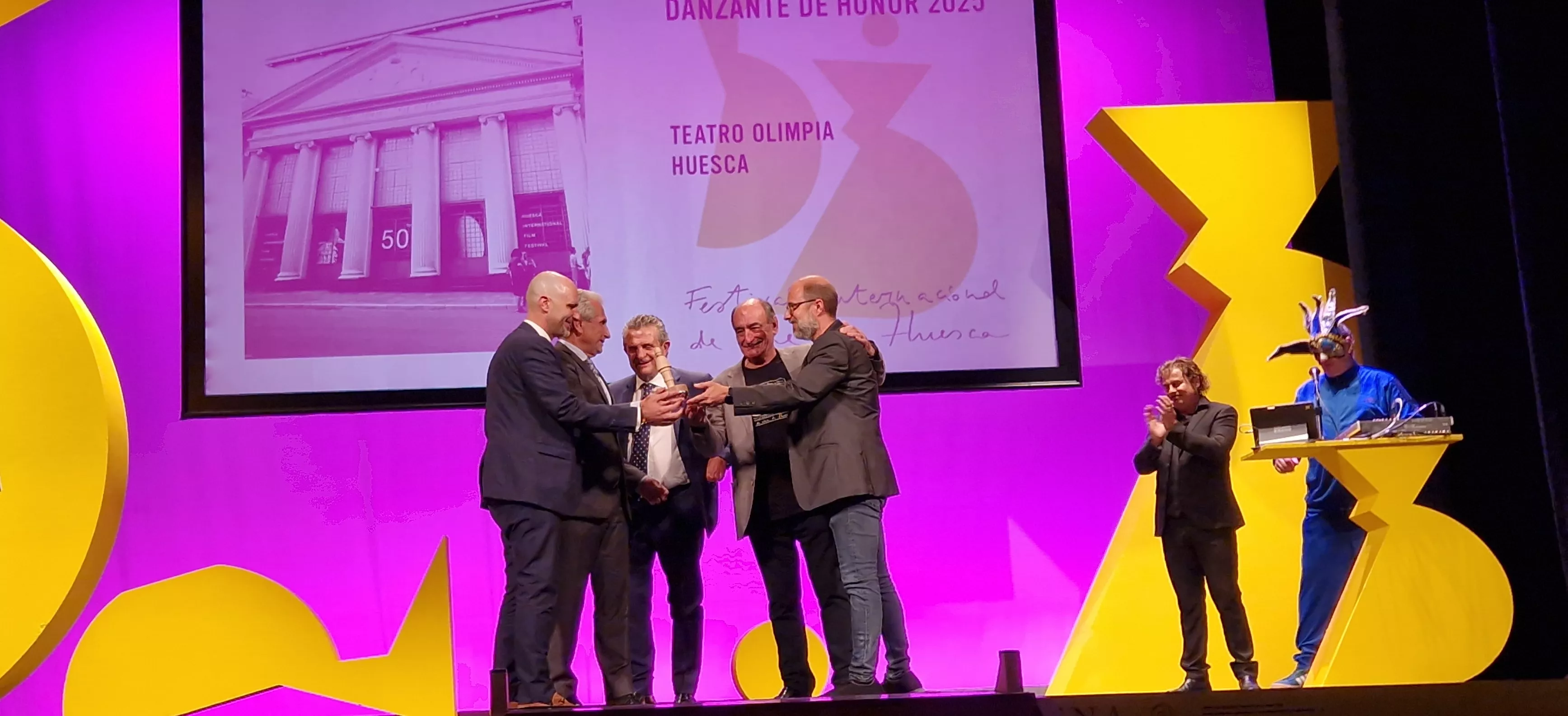 Premio Danzante de Honor para el Teatro Olimpia. Foto Myriam Martínez