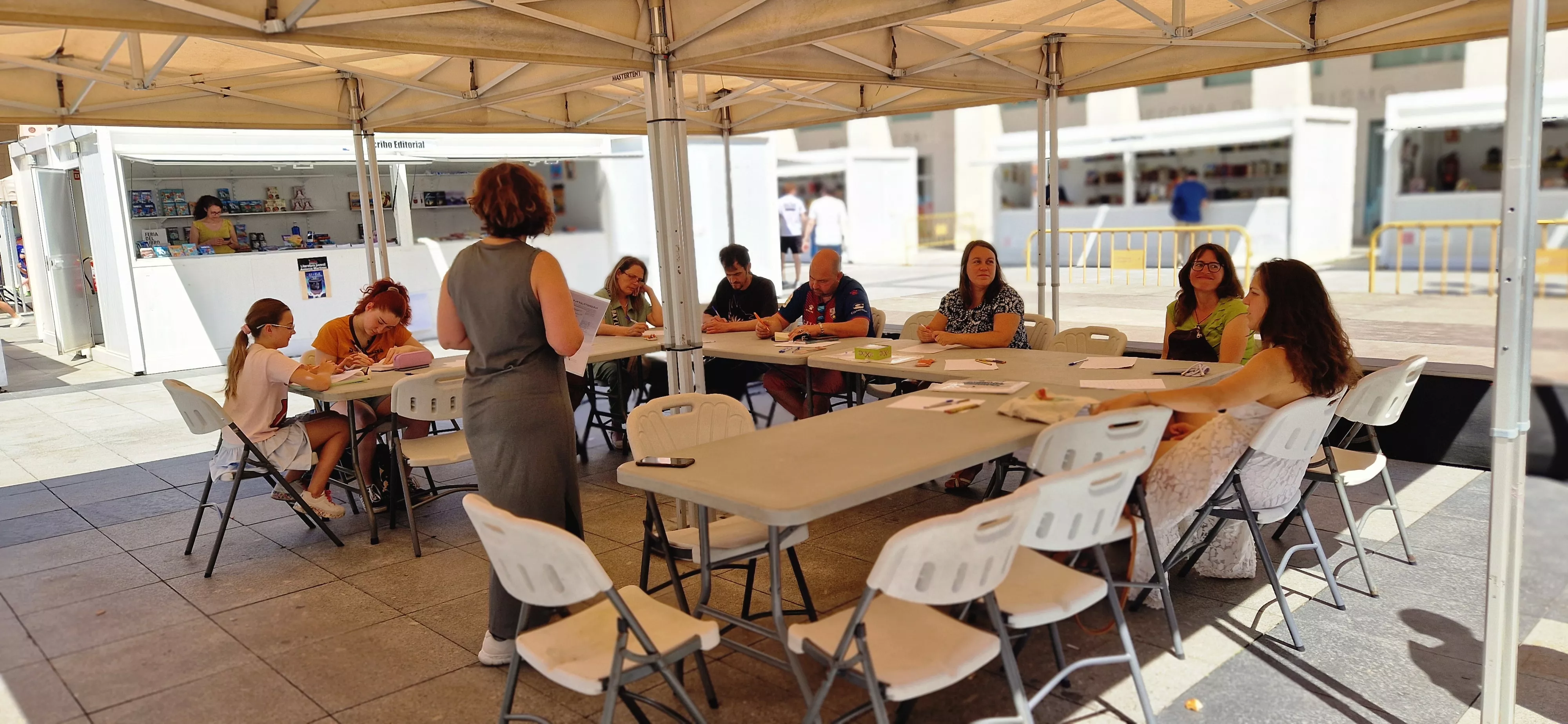 Jornada del sábado de la 41ª Feria del Libro de Huesca. Foto Myriam Martínez