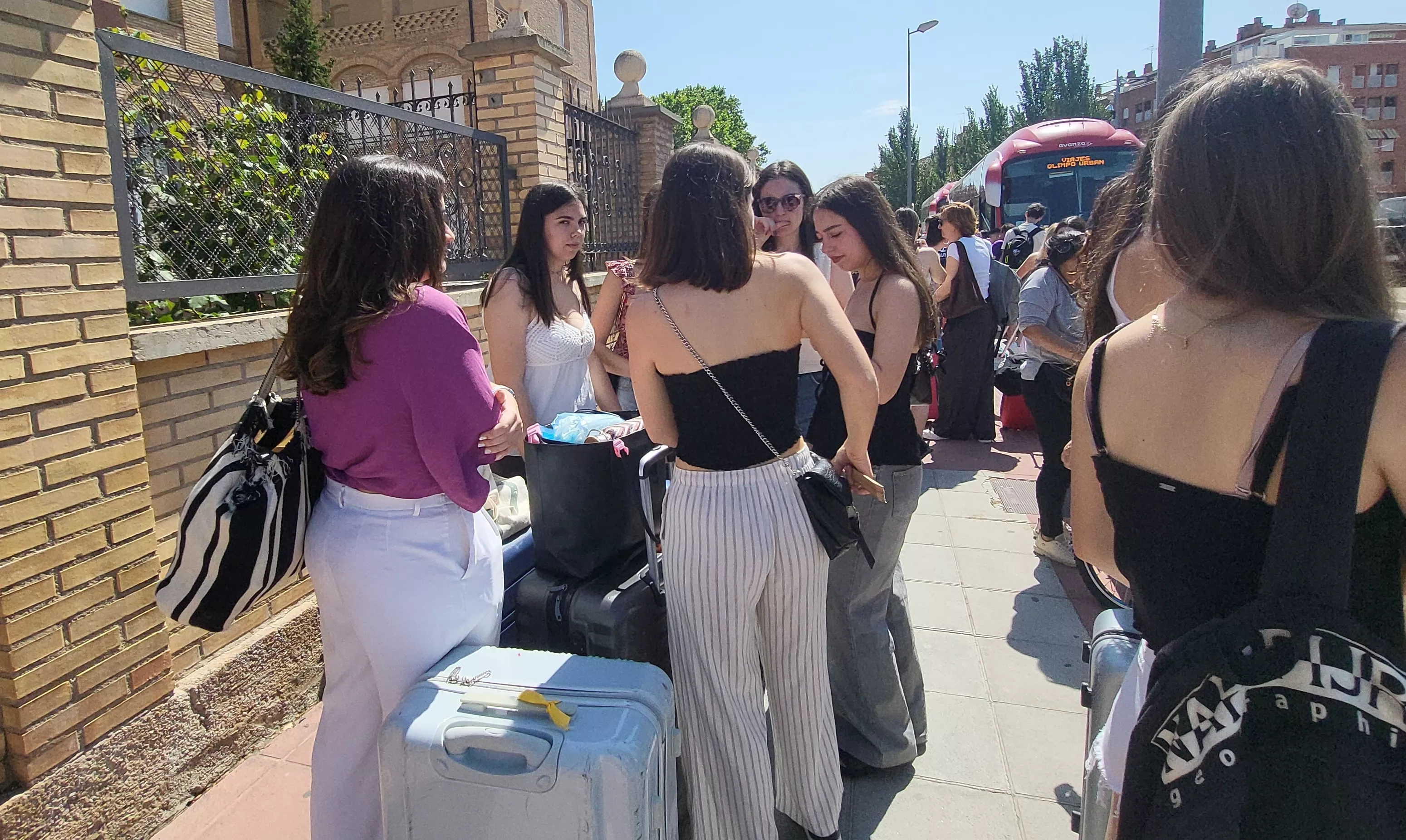 Estudiantes de Huesca viajan a Salou tras el bachillerato y la PAU. Foto Mercedes Manterola