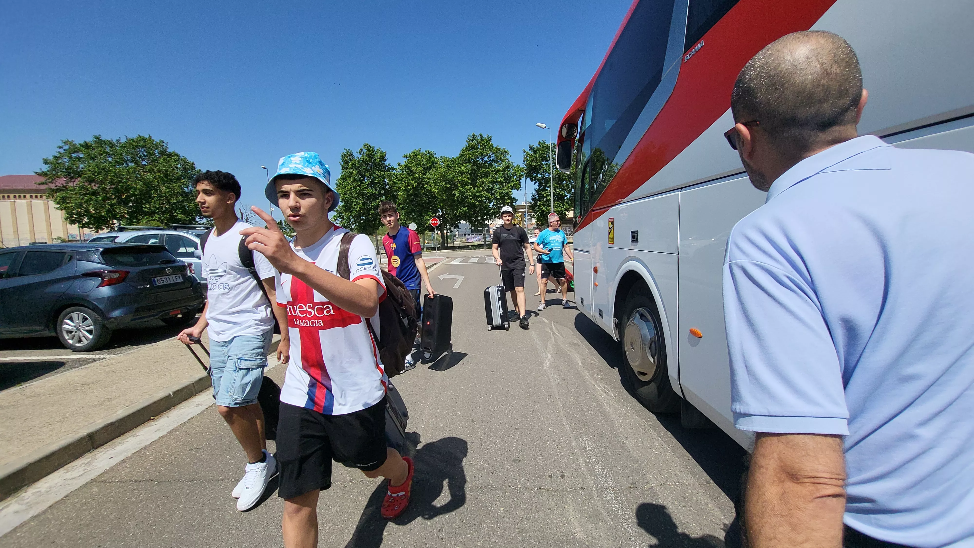 Estudiantes de Huesca viajan a Salou tras el bachillerato y la PAU. Foto Mercedes Manterola