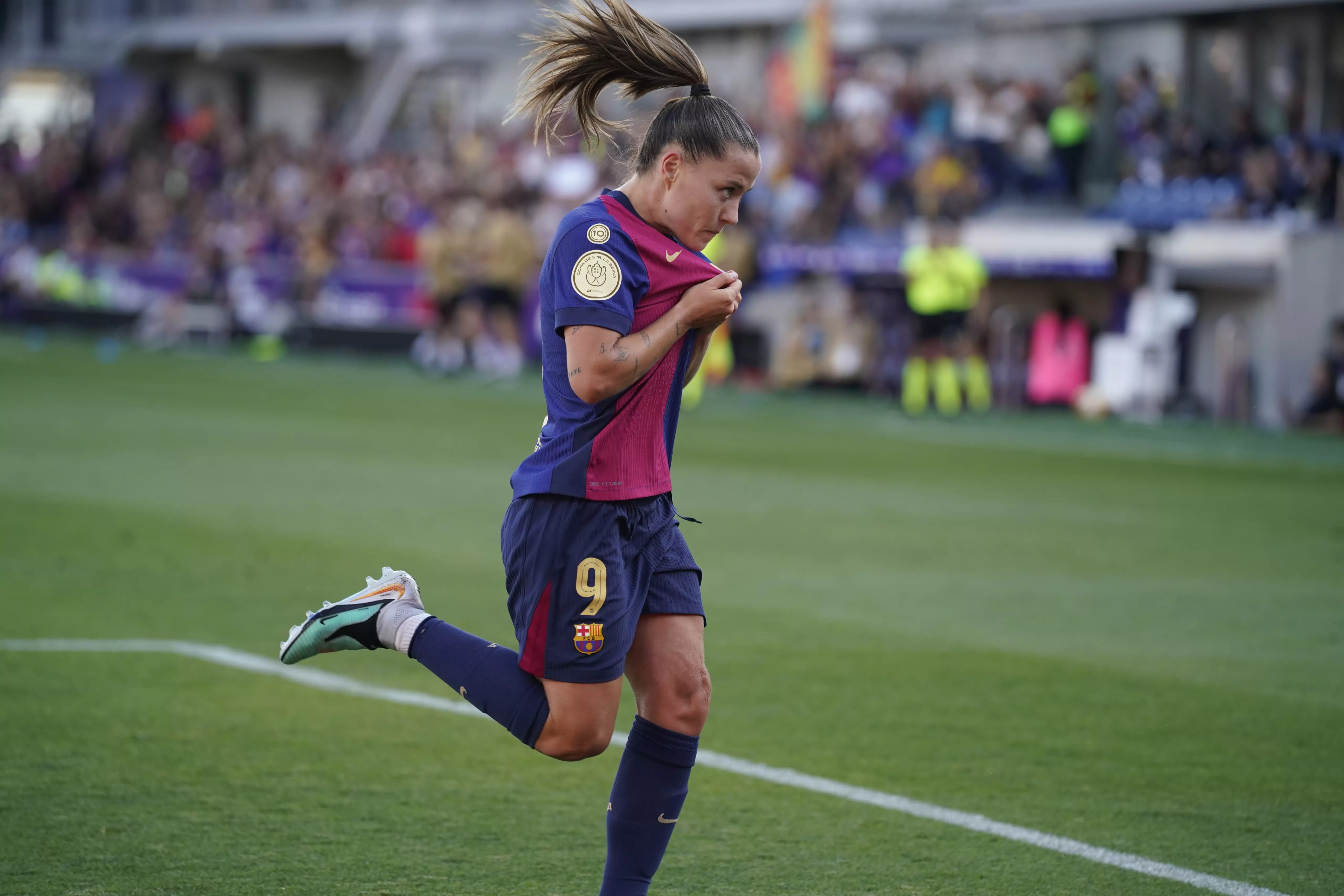 Pina celebra su primer gol en El Alcoraz. Foto: Daniel Vidal @fotomaniafut