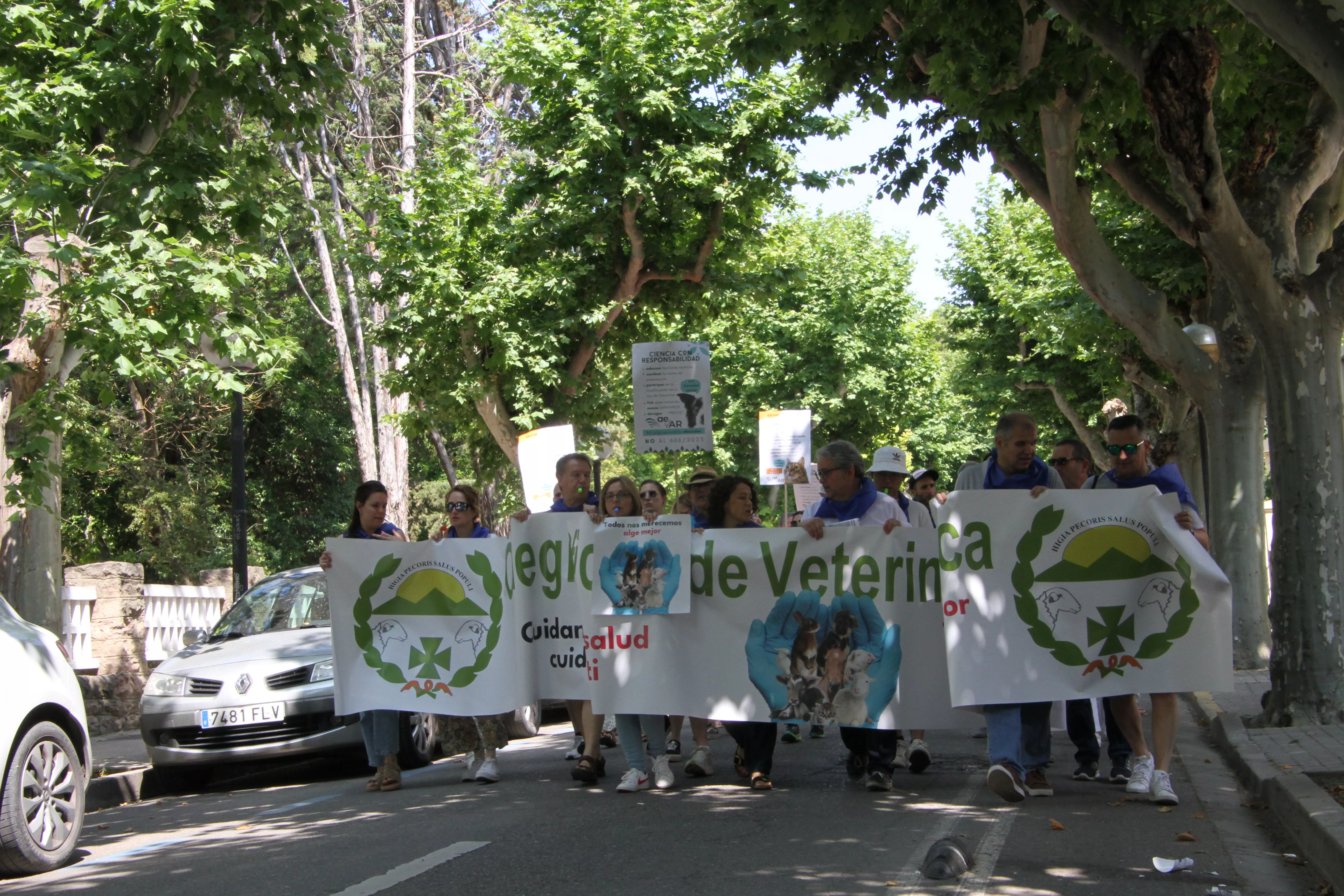 Manifestación de los veterinarios en Huesca. Foto Carlos Neofato
