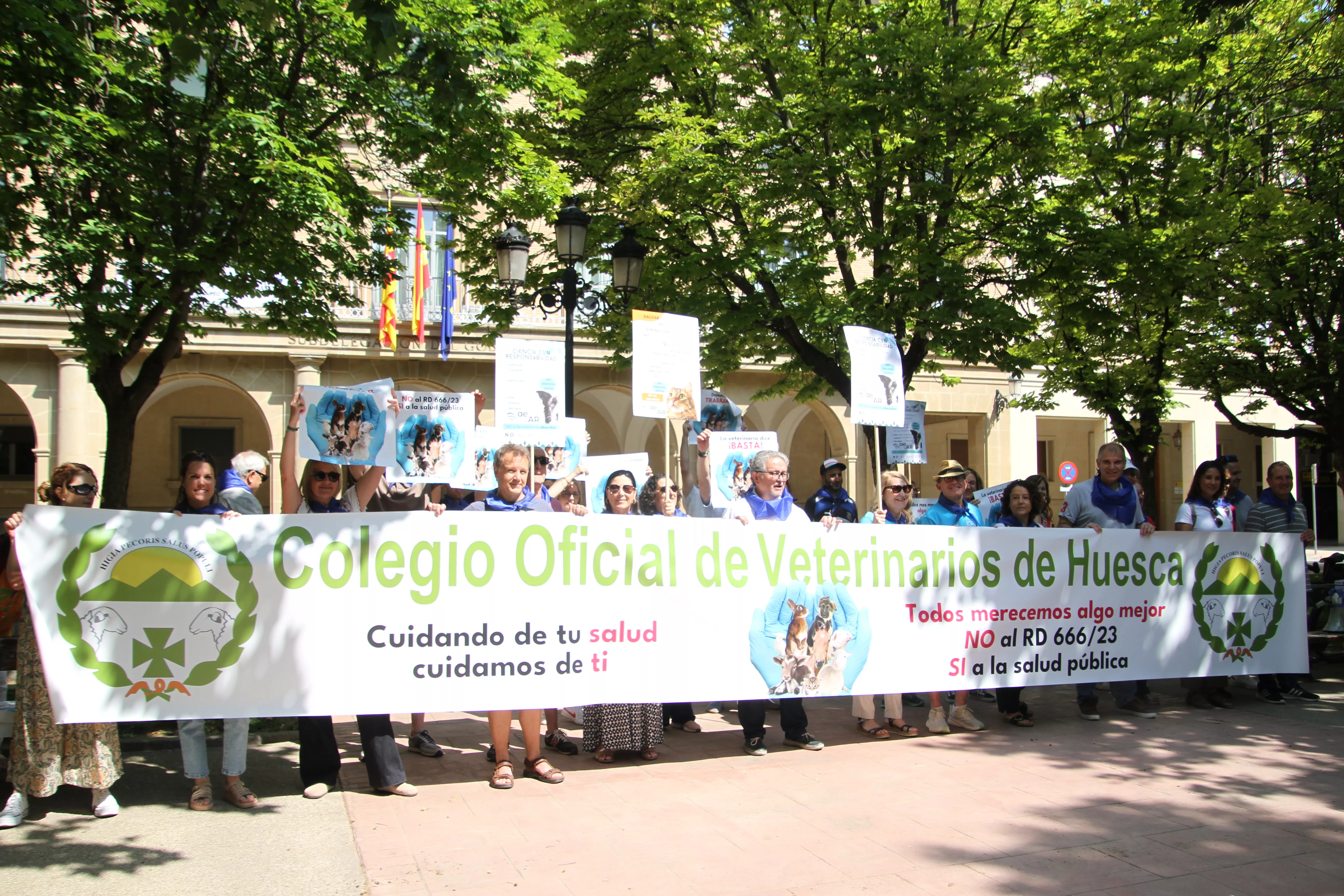 Manifestación de los veterinarios en Huesca. Foto Carlos Neofato