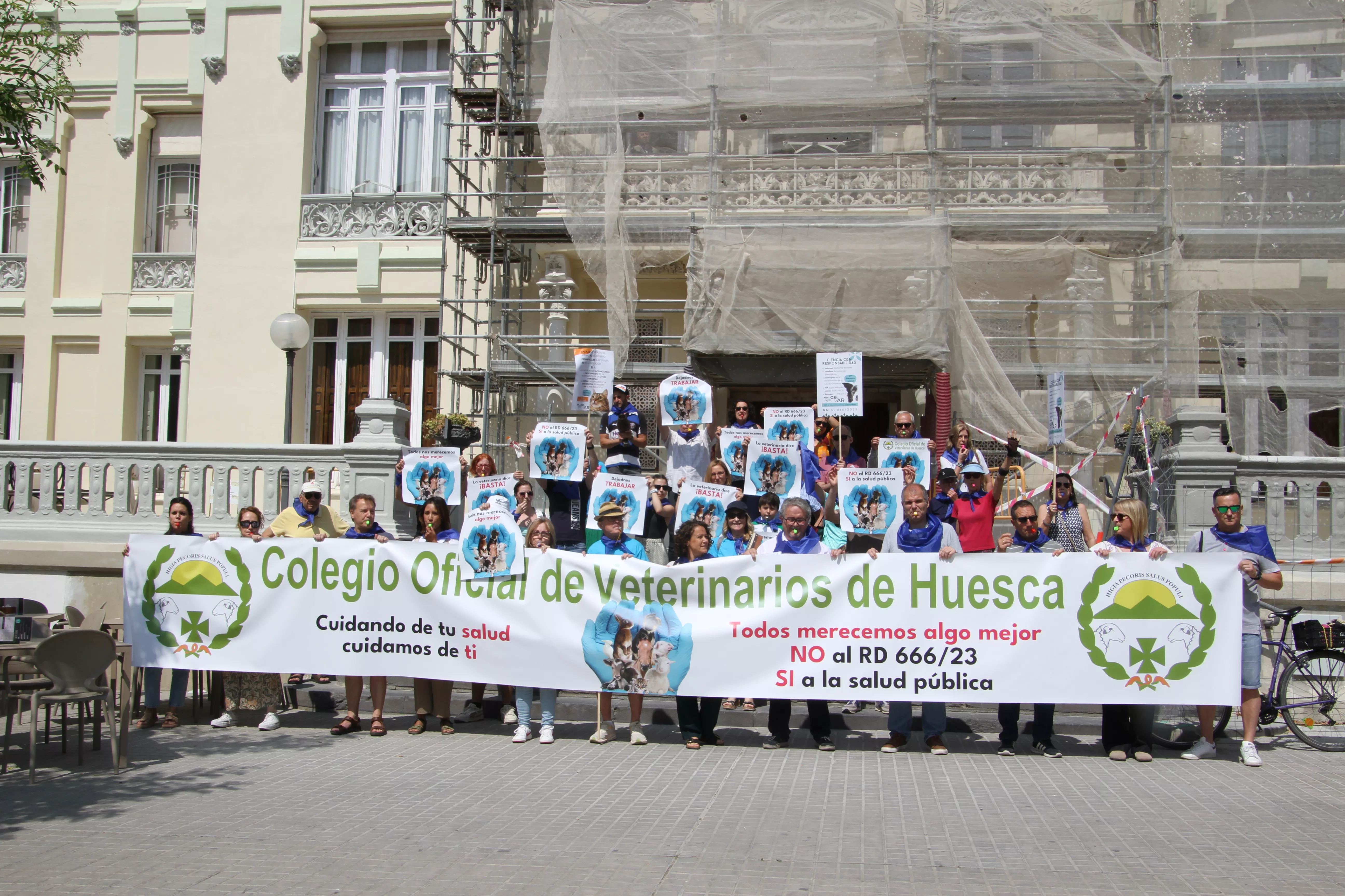 Manifestación de los veterinarios en Huesca. Foto Carlos Neofato