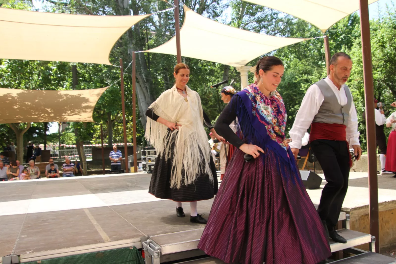 Fin de curso del Grupo Folklórico San Lorenzo. Foto Carlos Neofato 