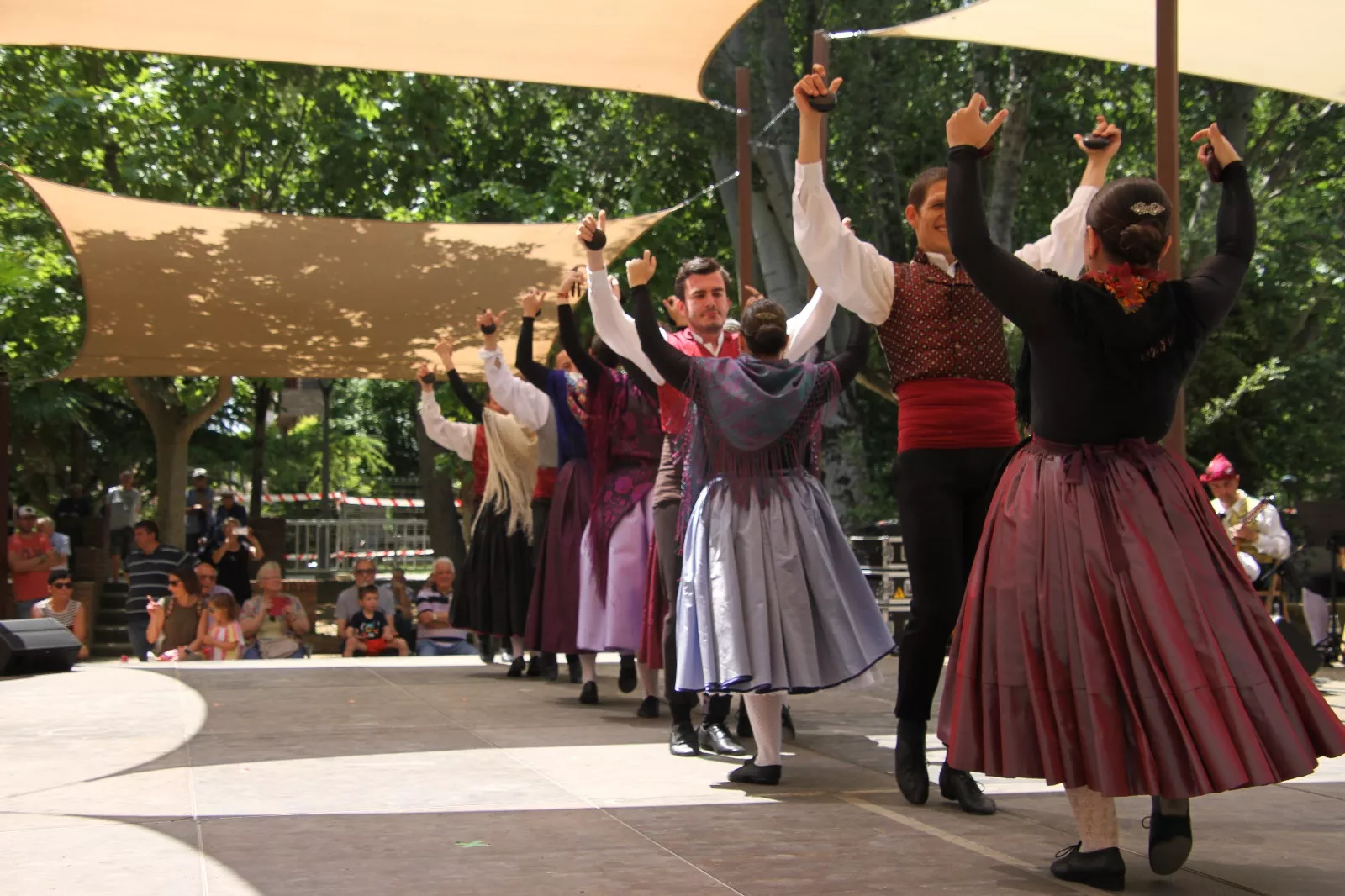 Fin de curso del Grupo Folklórico San Lorenzo. Foto Carlos Neofato