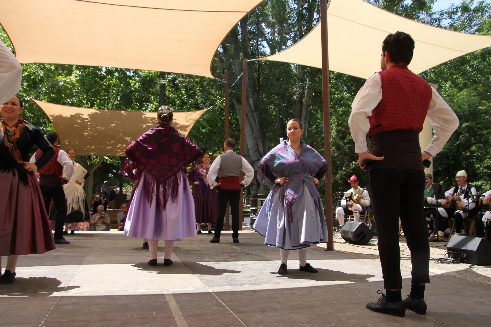 Fin de curso del Grupo Folklórico San Lorenzo. Foto Carlos Neofato 