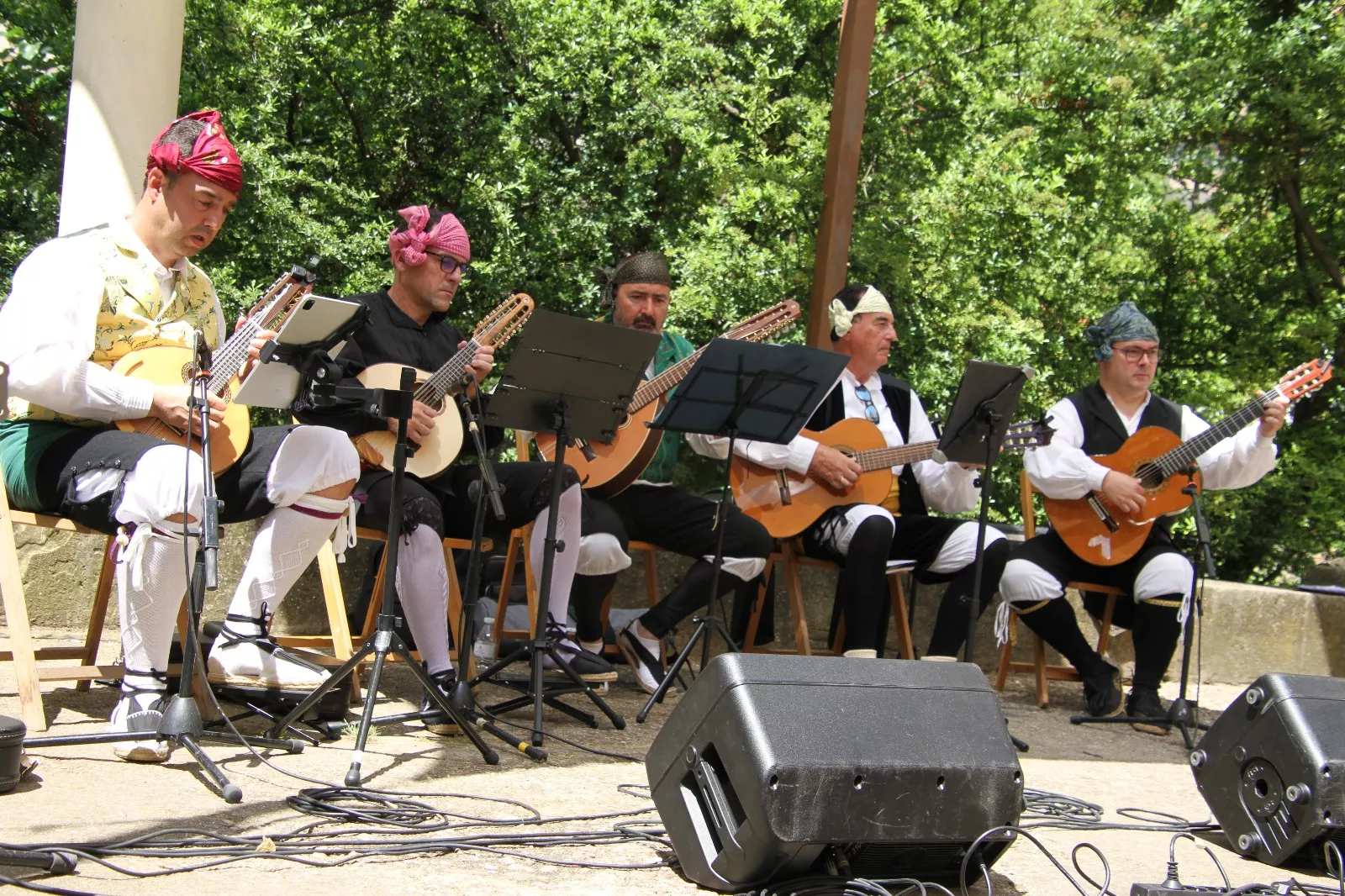 Fin de curso del Grupo Folklórico San Lorenzo. Foto Carlos Neofato 