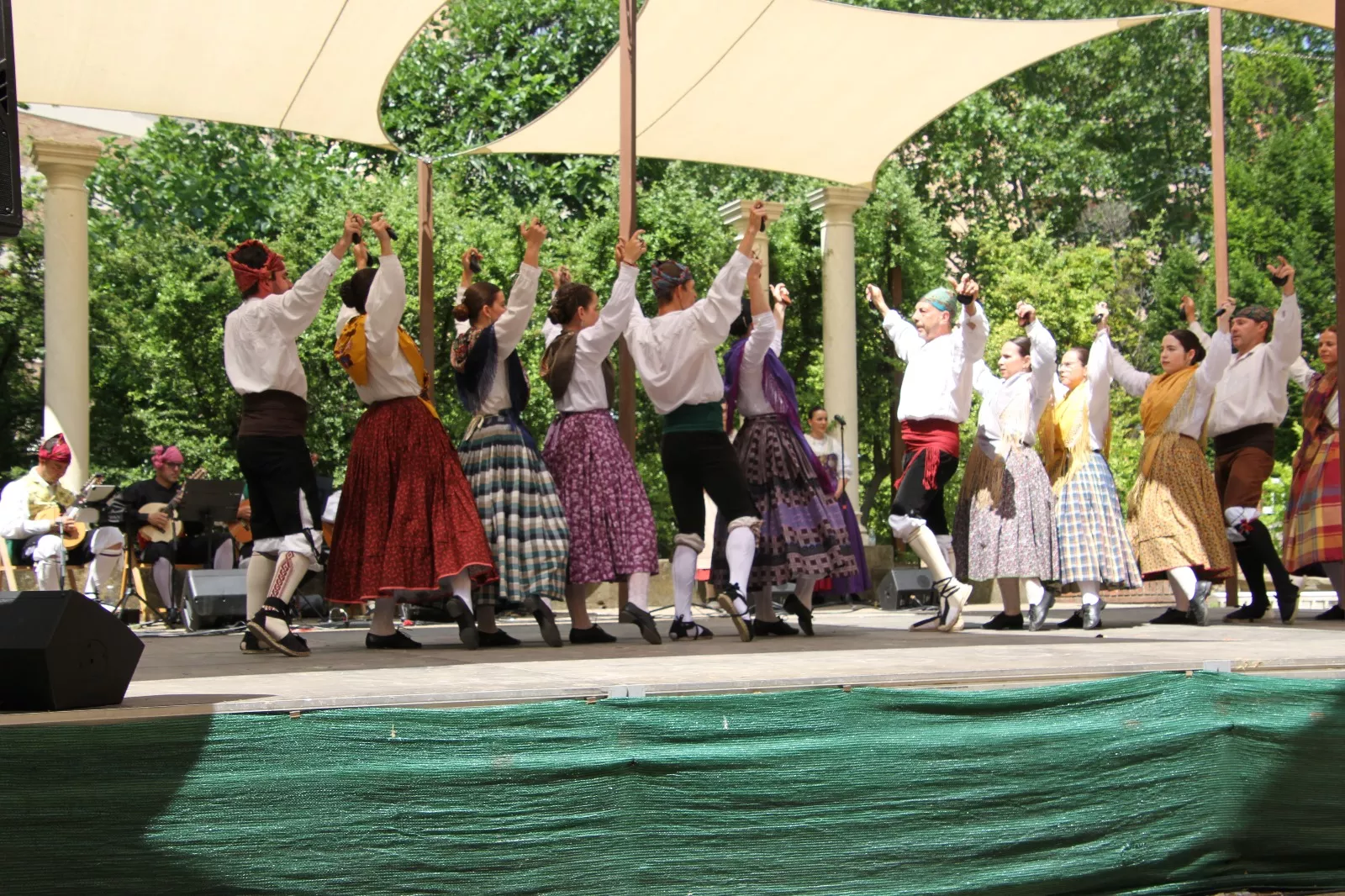 Fin de curso del Grupo Folklórico San Lorenzo. Foto Carlos Neofato
