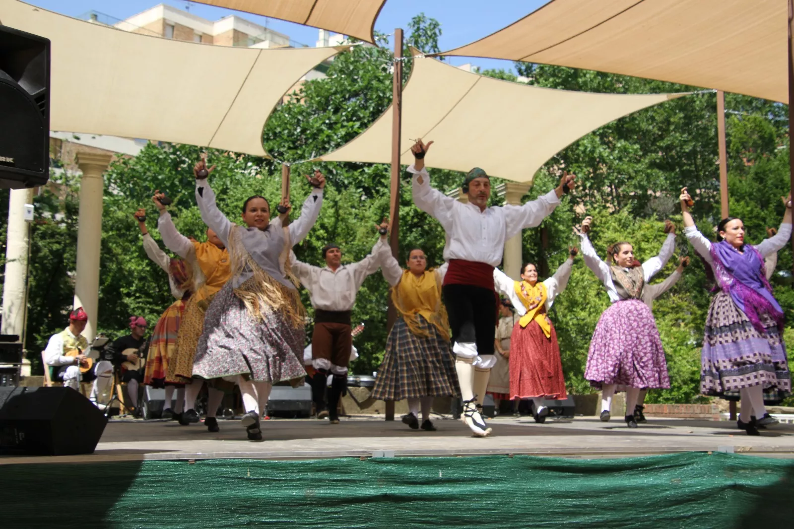 Fin de curso del Grupo Folklórico San Lorenzo. Foto Carlos Neofato 