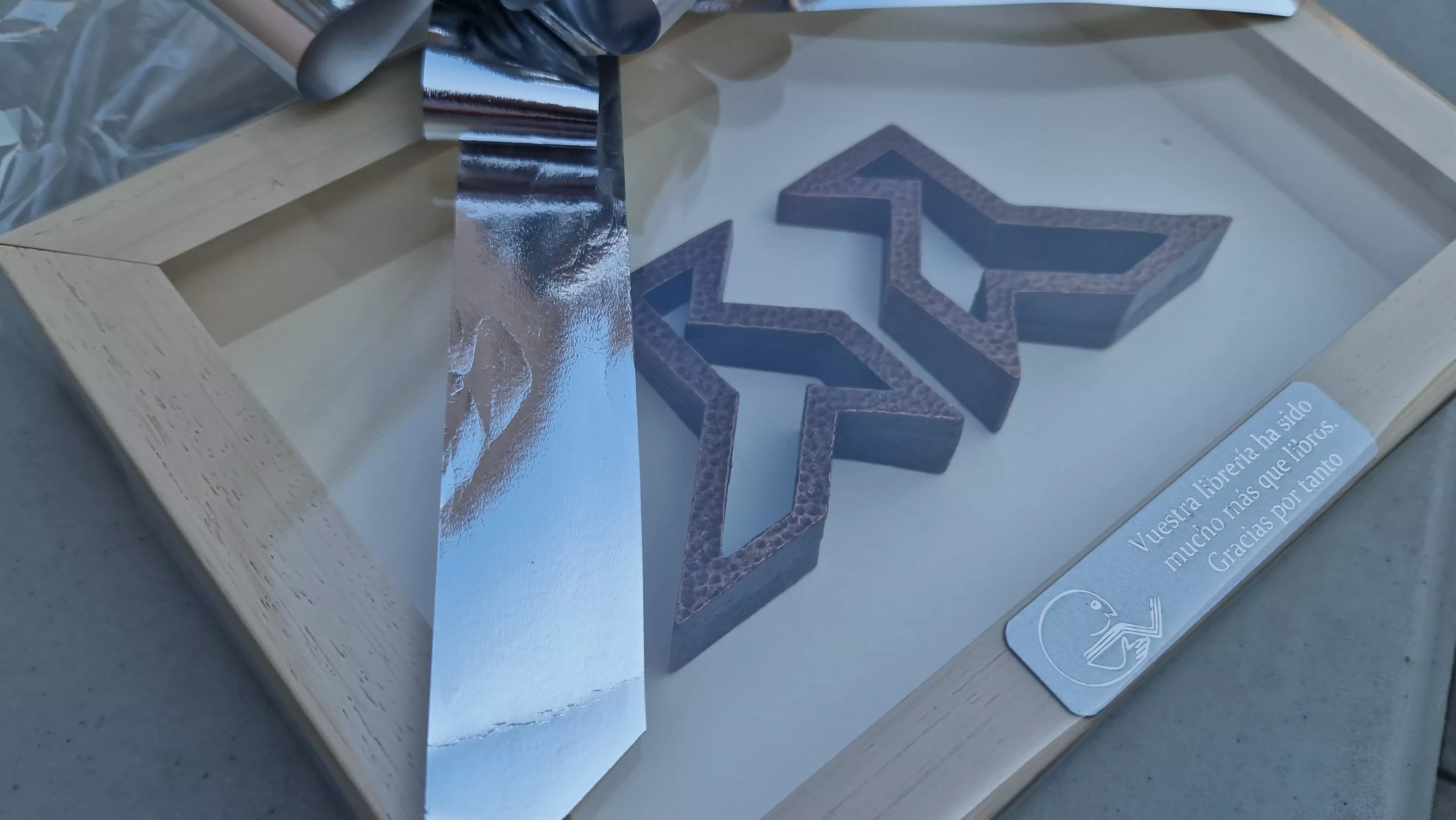 Reconocimiento de los libreros a Másdelibros en el cierre de la Feria del Libro de Huesca. Foto Myriam Martínez