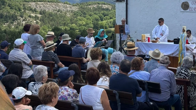 Misa en la ermita de San Úrbez en Albella Misa en la ermita de San Úrbez en Albella