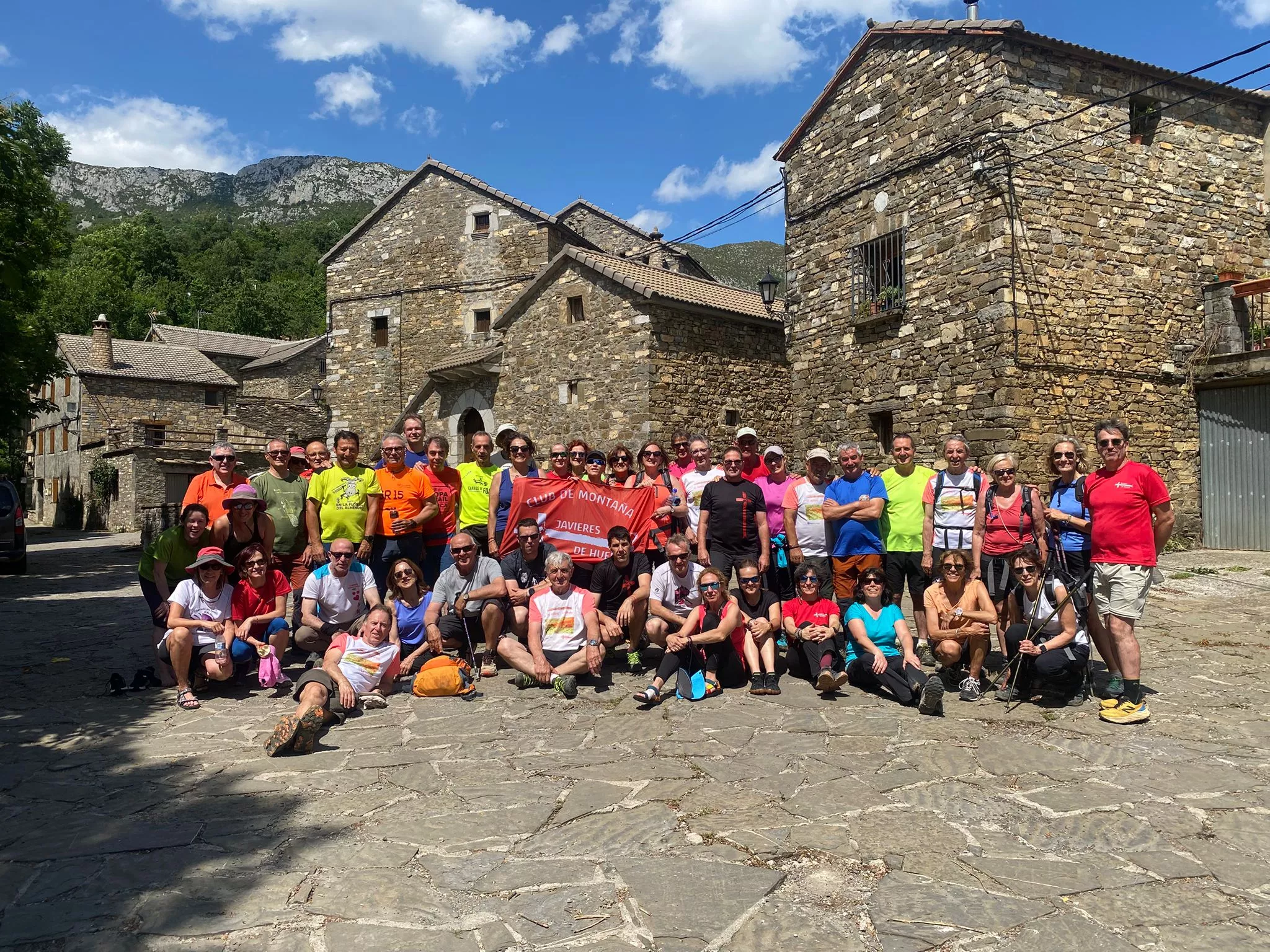 Club de Montaña Javieres, travesía de Tella a Bestué