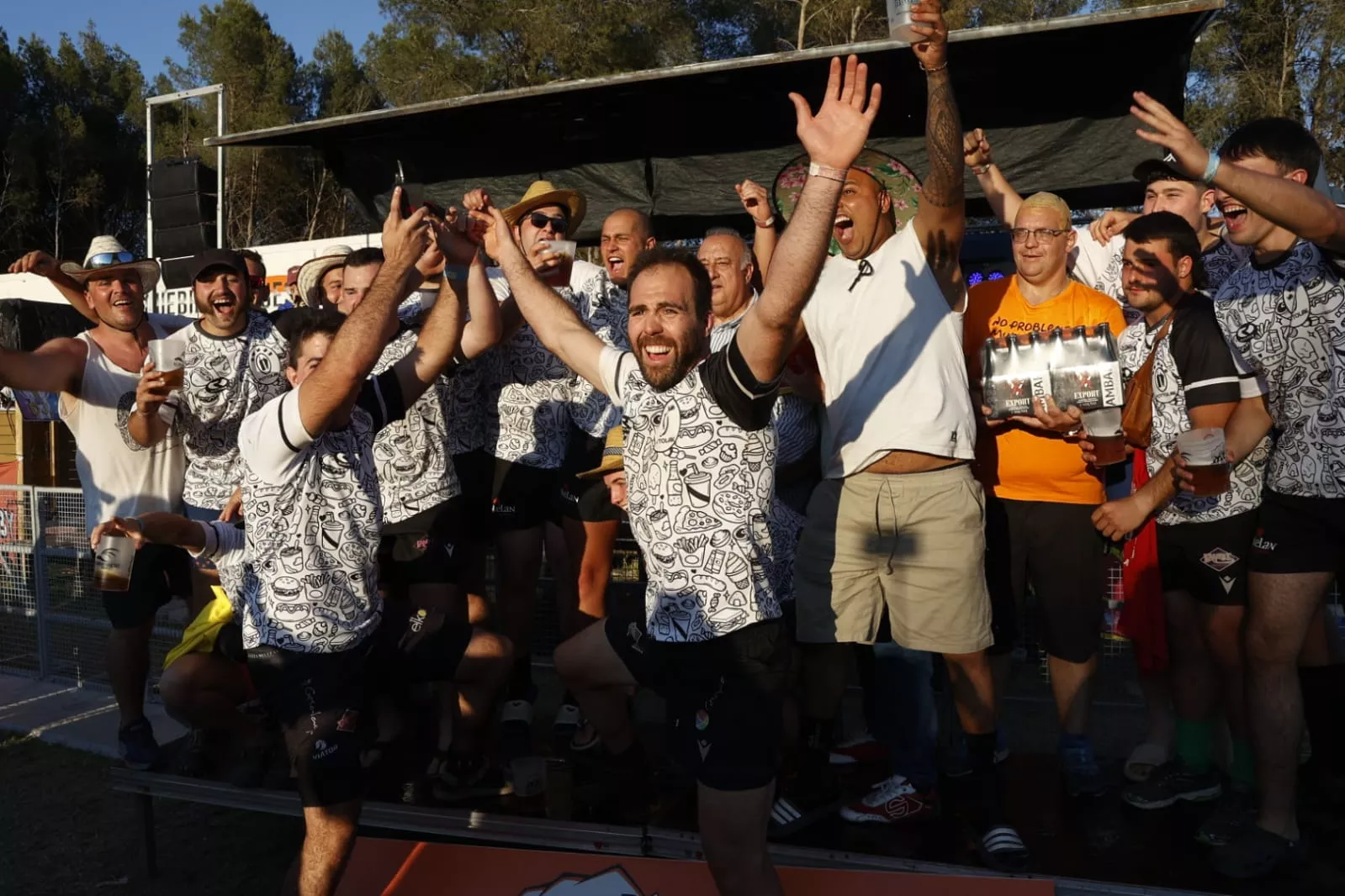 Imágenes del Fat Rugby en Monzón