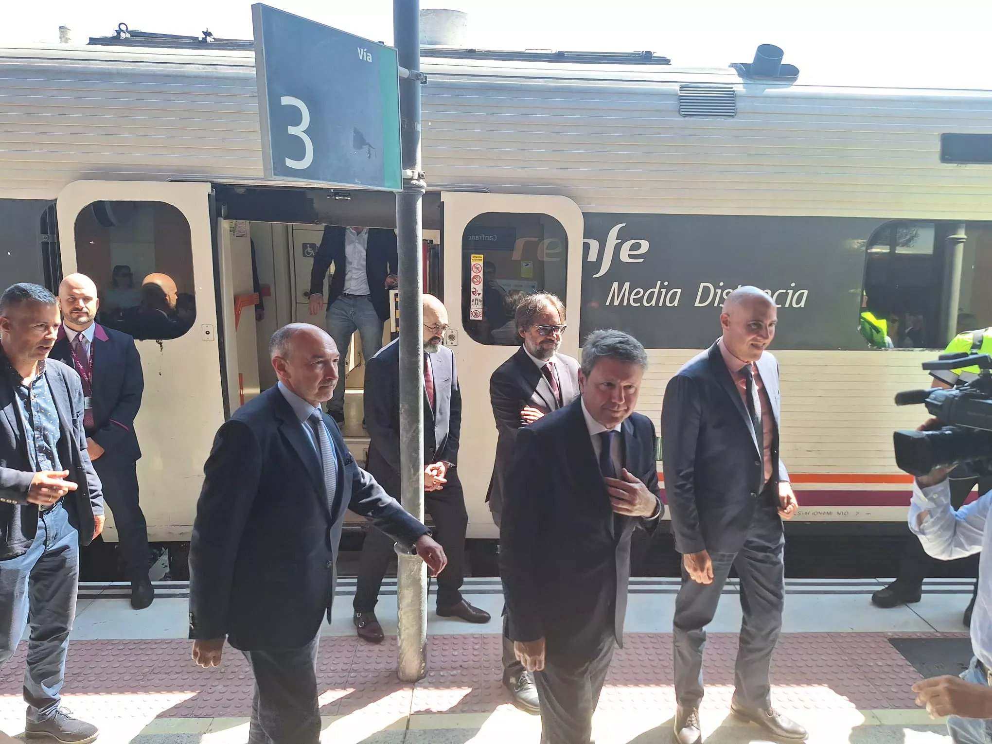Vuelve el Canfranc: un “hito ferroviario” con la vista puesta en la reapertura internacional