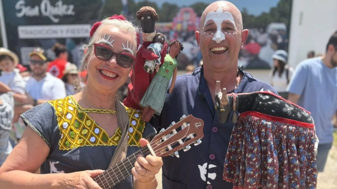 Anna Göbel y Chico Simões Anna Göbel y Chico Simões