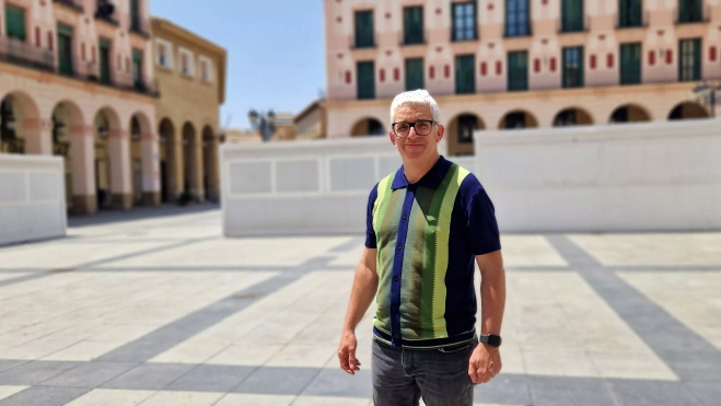 José Alberto Andrés Lacasta, en la plaza López Allué de Huesca. Foto Myriam Martínez