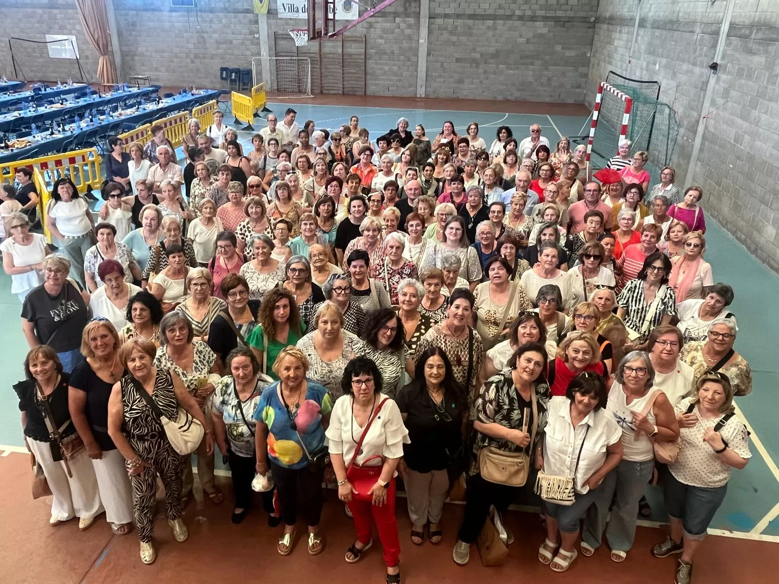 Mujeres rurales de 40 pueblos aragoneses se encuentran en Ayerbe convocadas por Feaccu.