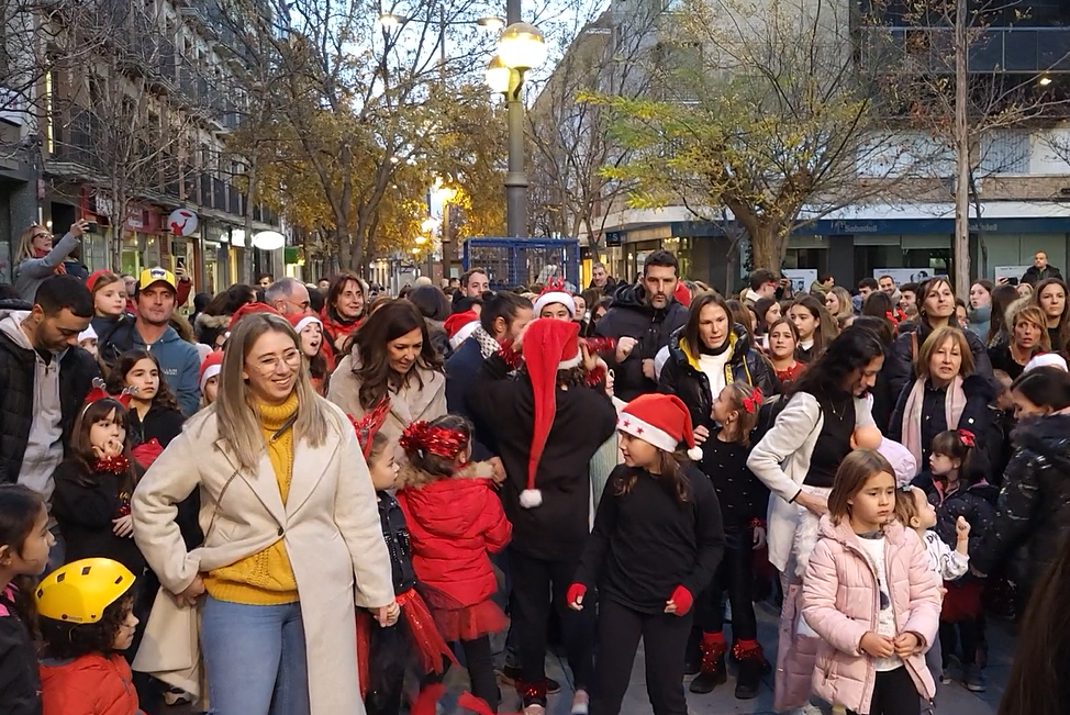 Espectáculo de baile con alumnas y alumnos de Savalli en Huesca